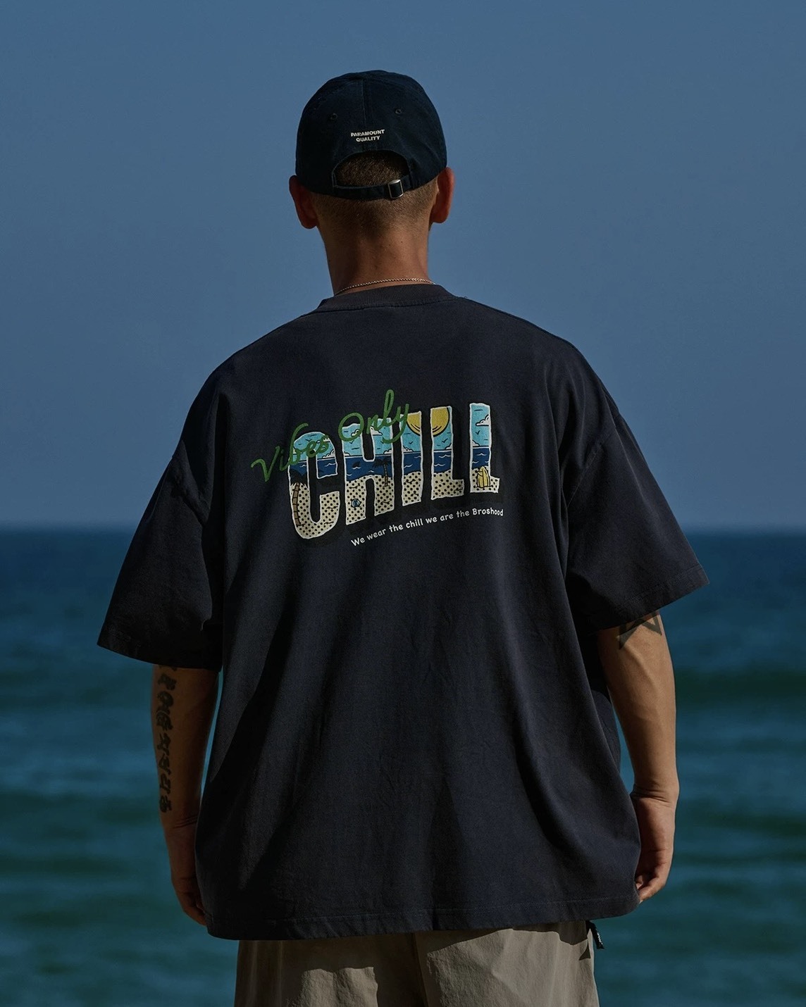 #預購 Broshood 26SS 日系休閒 鬆弛感 沙洗做舊 “chill”直噴印花短踢 兩色