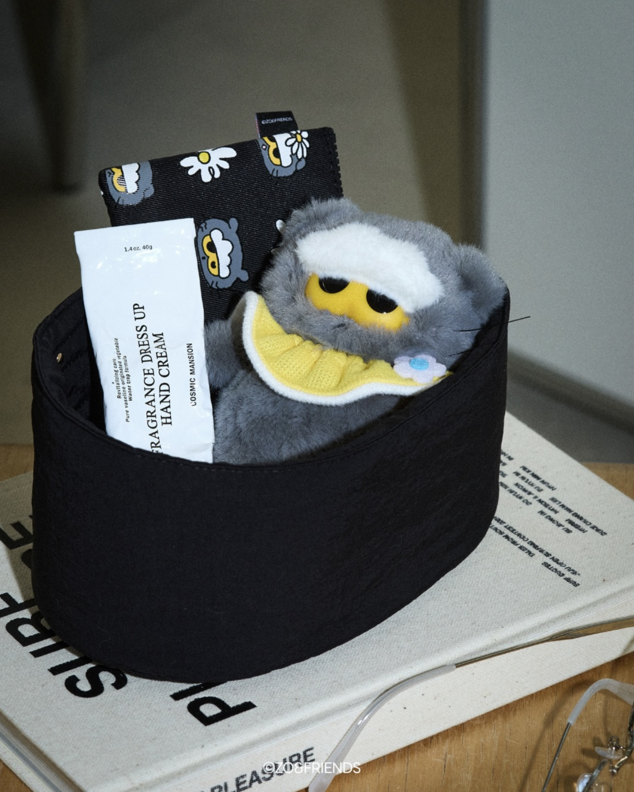 G-DRAGON ZO&FRIENDS GD愛貓 Lucky Shop 周邊全系列 絨毛吊飾忙和＋收納袋(黑)