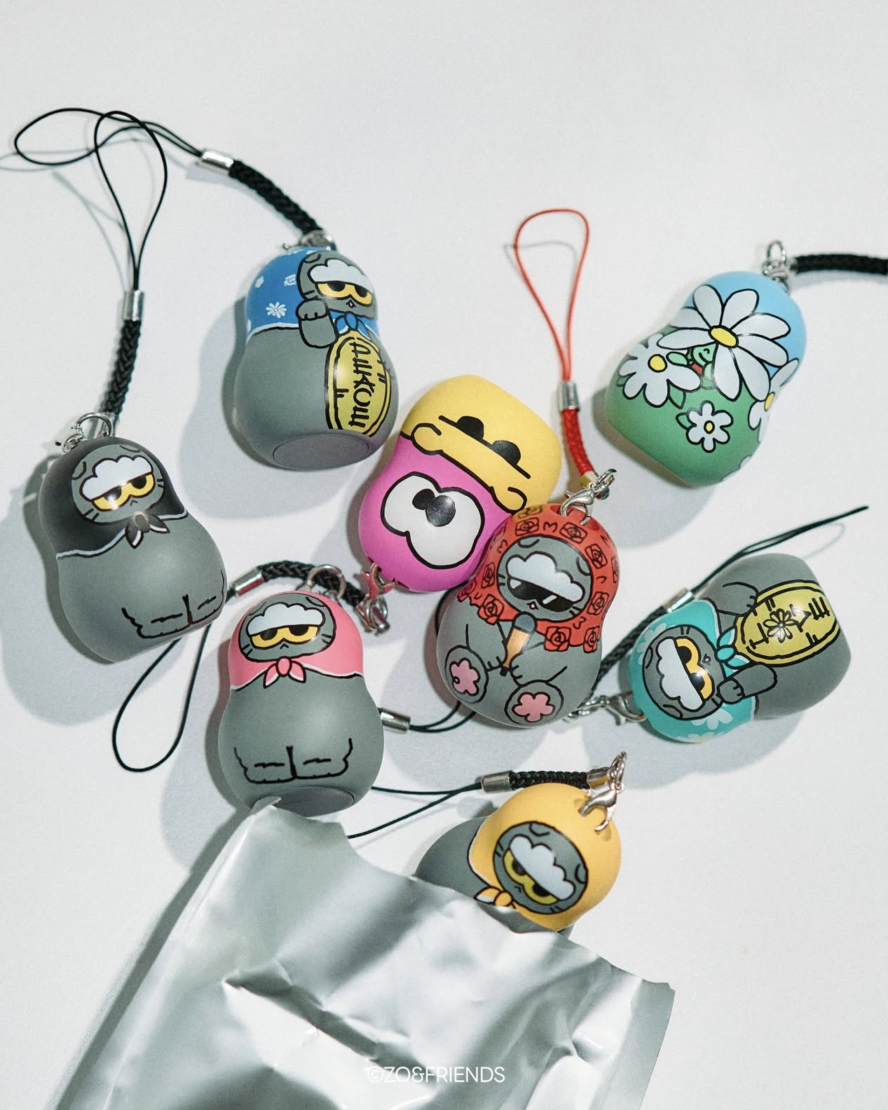 G-DRAGON ZO&FRIENDS GD愛貓 Lucky Shop 迷你娃娃吊飾盲盒細節