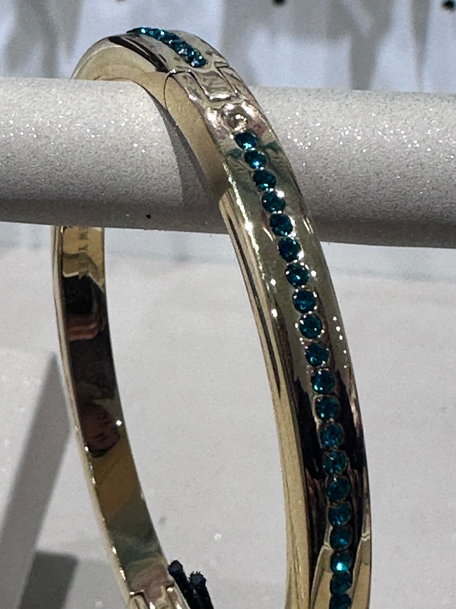 RQ100 KS 金色手鈪配祖母綠閃石 Ring It Up Pave Bangle