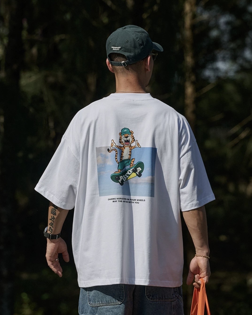 #預購 Broshood 26SS 日系寬鬆街頭 “老虎滑板”直噴印花 雙插手口袋 短踢 兩色