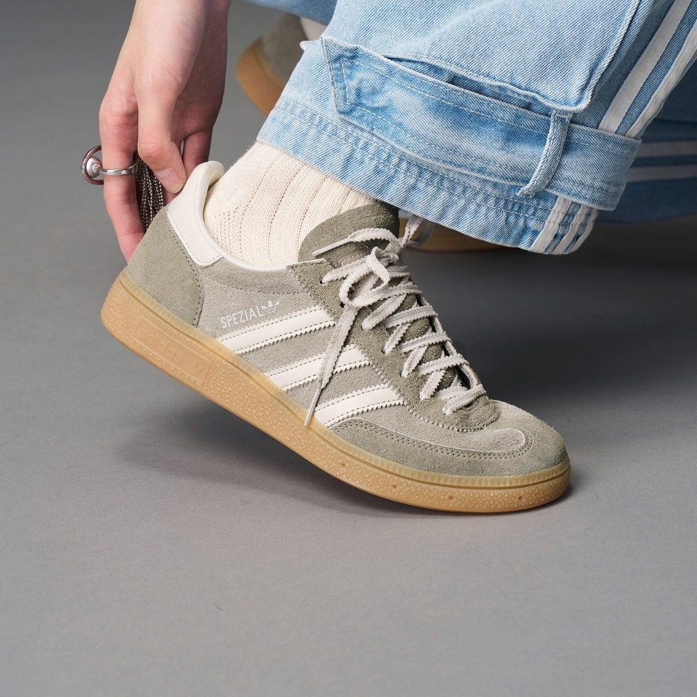 ADIDAS HANDBALL SPEZIAL W 麂皮 灰綠 焦糖底 [限時優惠!]