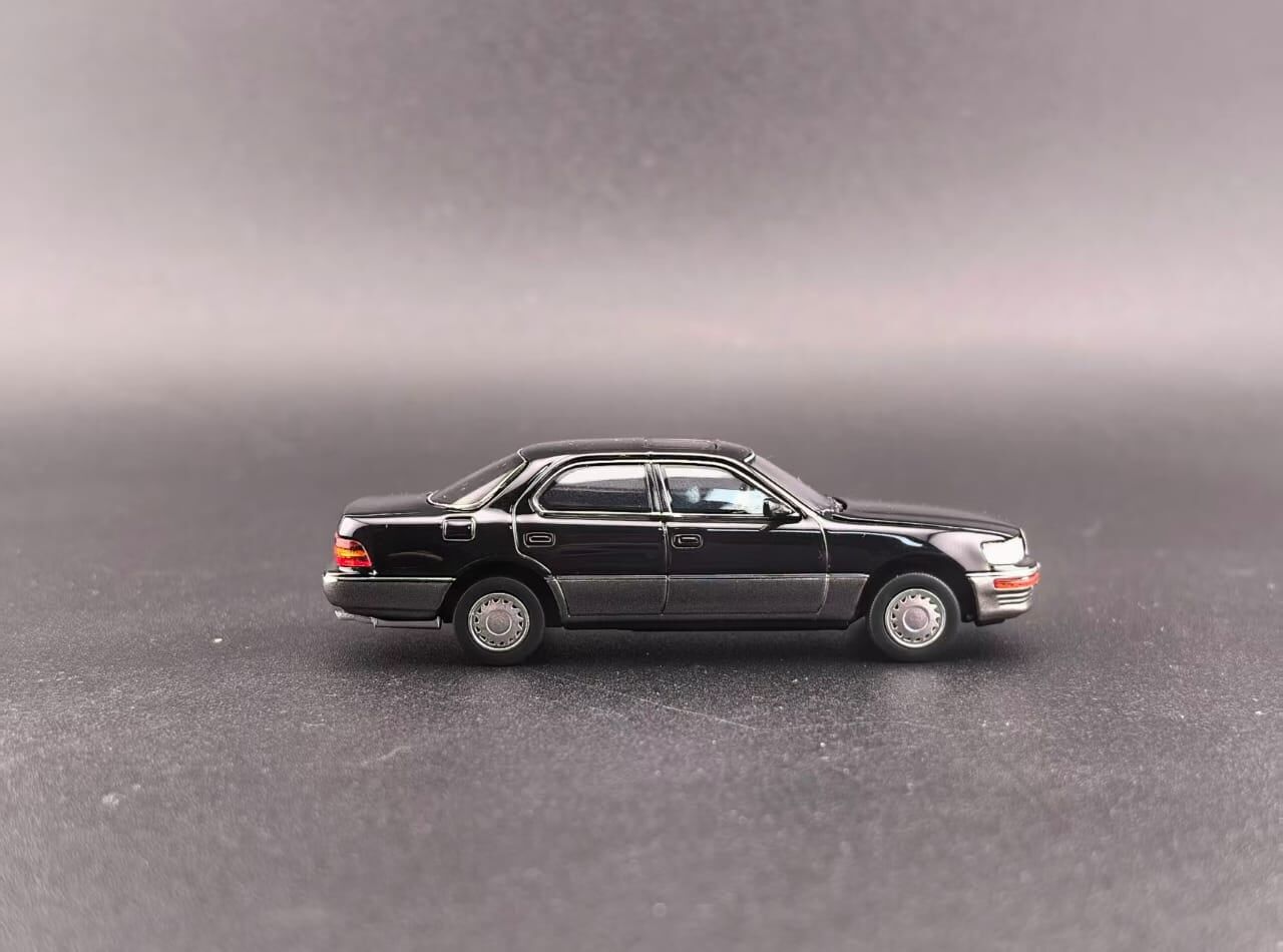 預訂:1/64 FineWorks64 Lexus LS400 Black/ Grey (FWLLS400BKG2 )