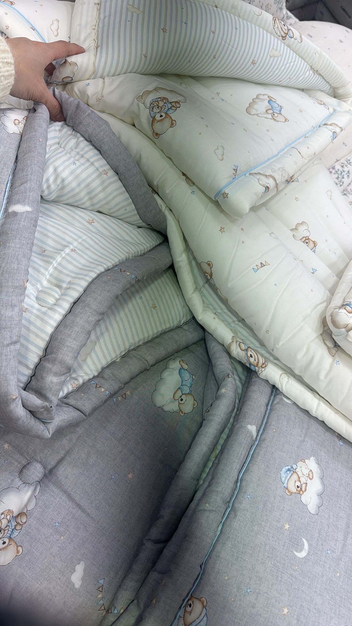 [韓國棉被] 天絲莫代爾・栗米棉填充｜雲朵睡覺小熊 四季被 2色（關鍵字：GJ3）