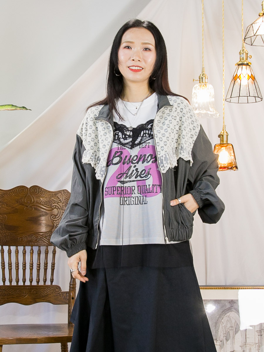 英文字PRINT．胸位LACE．網布 COTTON料TOP