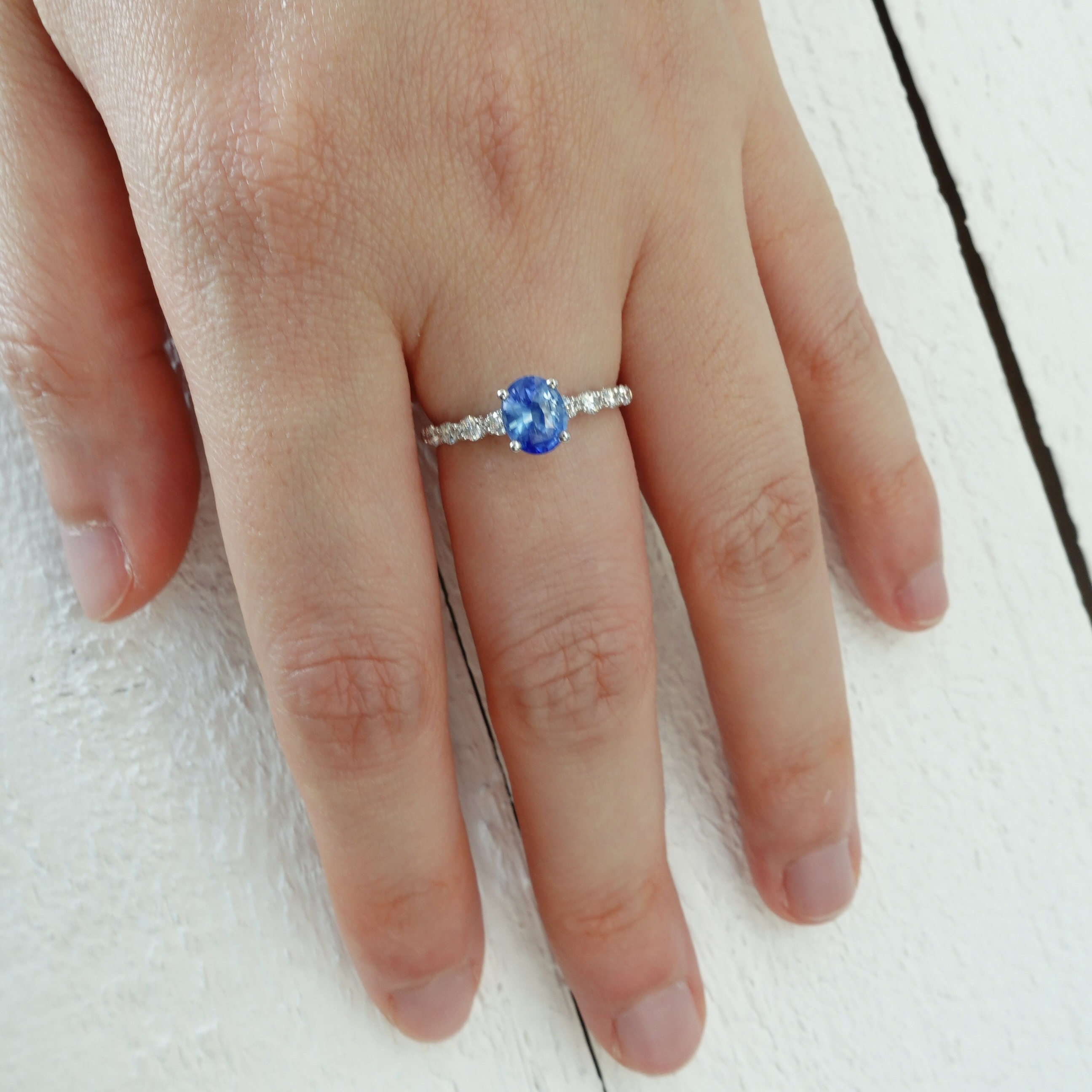 1.03ct 無燒藍寶石18K金鑽石戒指 - 天空藍色 (帶寶石證書)