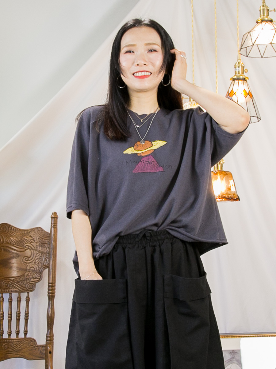 ' MAMAN '英文字 圖案PRINT．薄衛衣料TOP