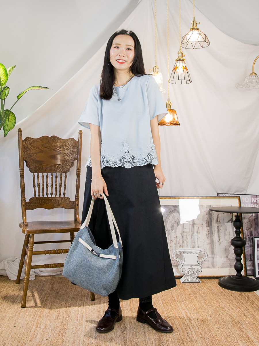 下擺LACE刺繡．麻棉料TOP