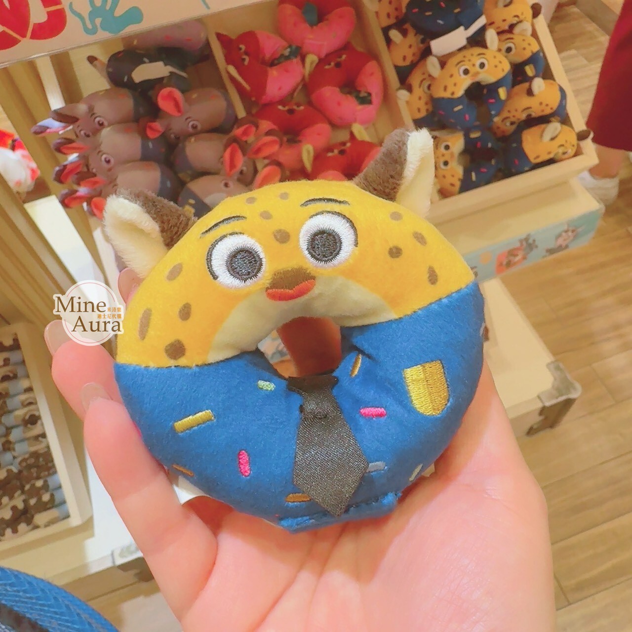 甜甜圈系列 洪金豹 Benjamin Clawhauser 絨毛 迷你公仔 娃娃 (搭配個人客製髮圈用) 動物方城市 Zootopia -香港迪士尼樂園