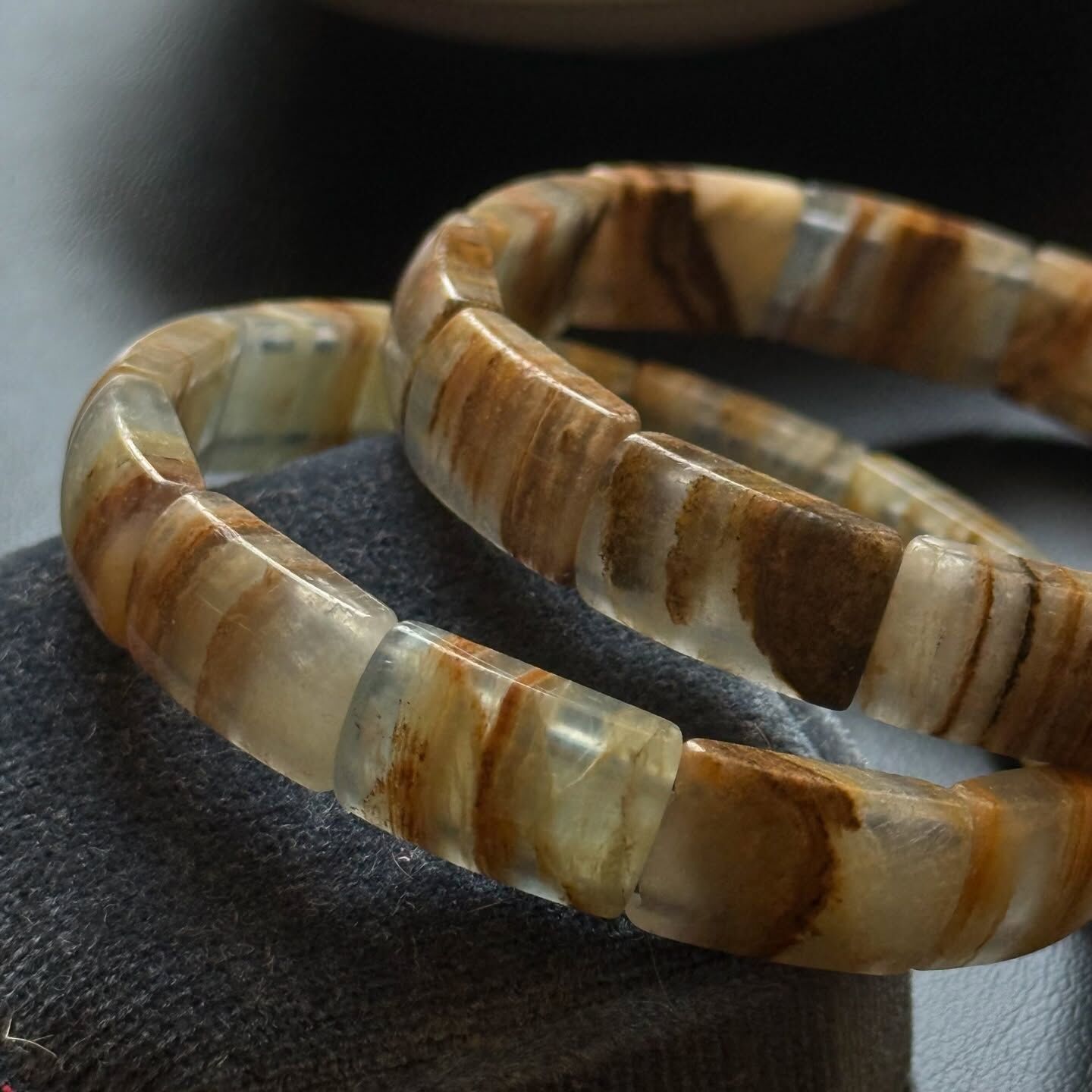 [原石] 加勒比方解石 水晶手排