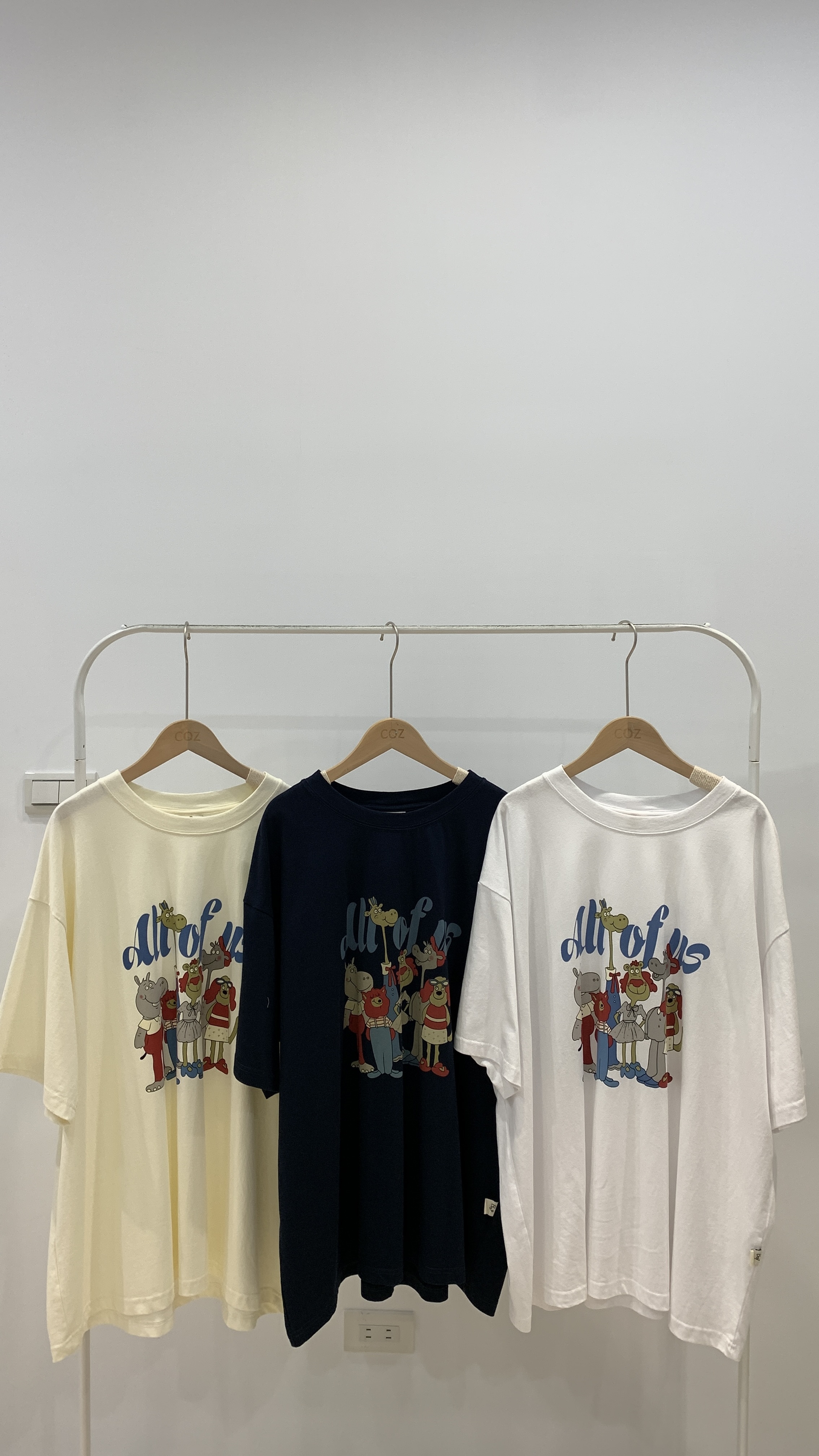 (男女共穿) 動物園大合照高磅數質感Tee _96386