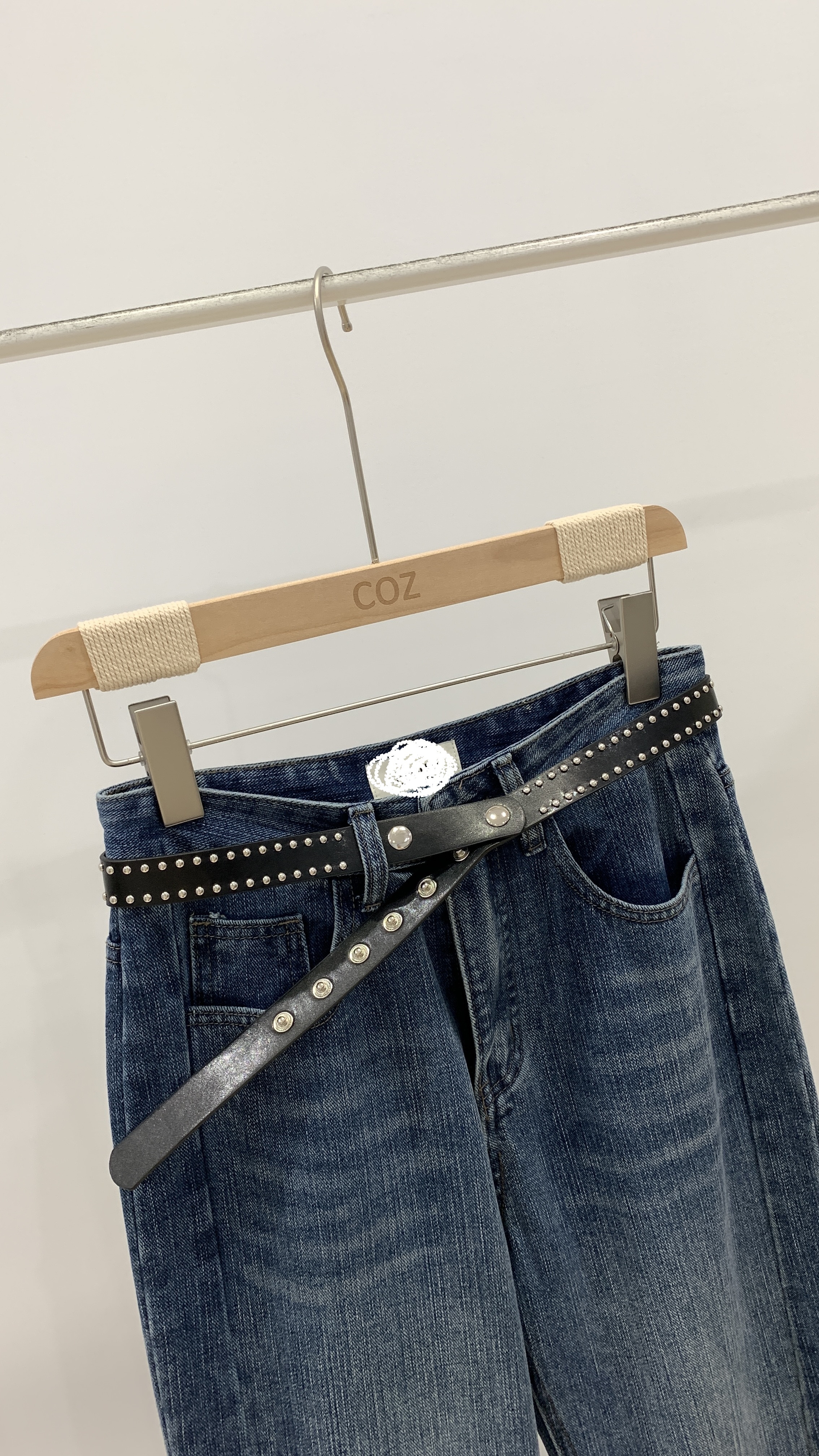 (1+1) 鉚釘皮帶+ 瘦瘦瘦直筒牛仔喇叭褲SMLXL _0335