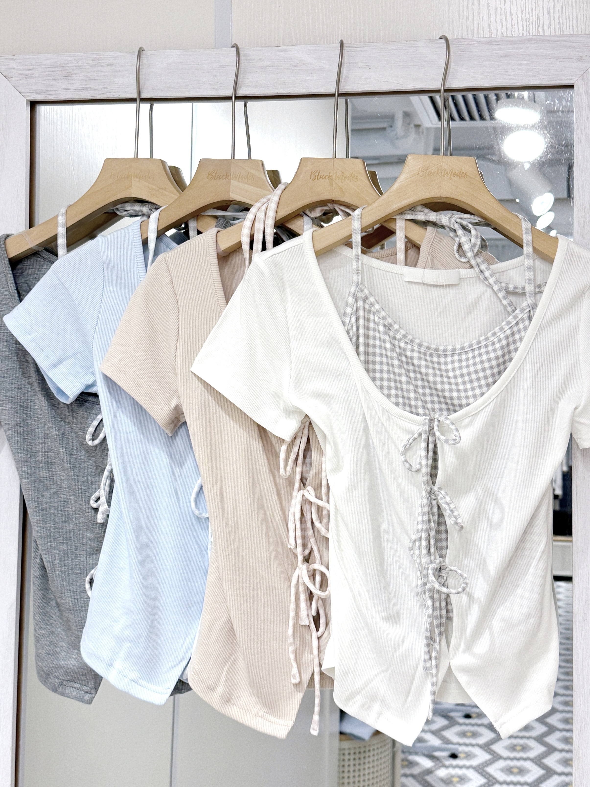 T1284｜粉色系˚˖🧚🏻₊˚ʚ格紋3小蝴蝶結假兩件上衣