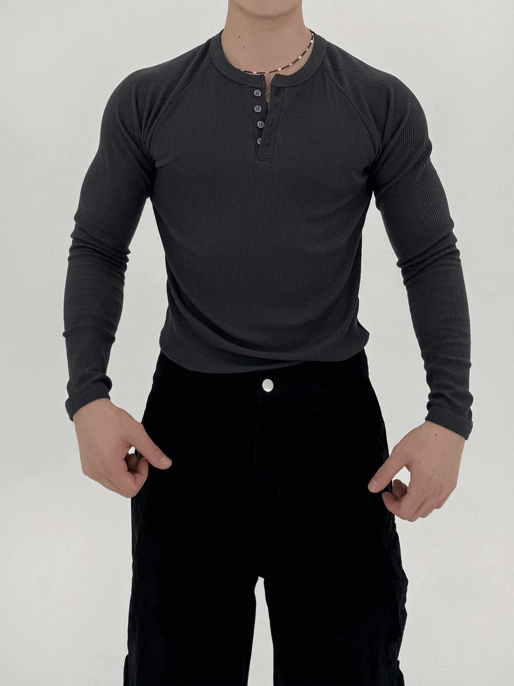 插肩袖亨利領肌肉T恤