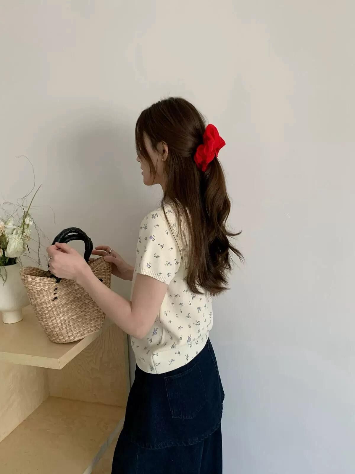 Floral short sleeve knit