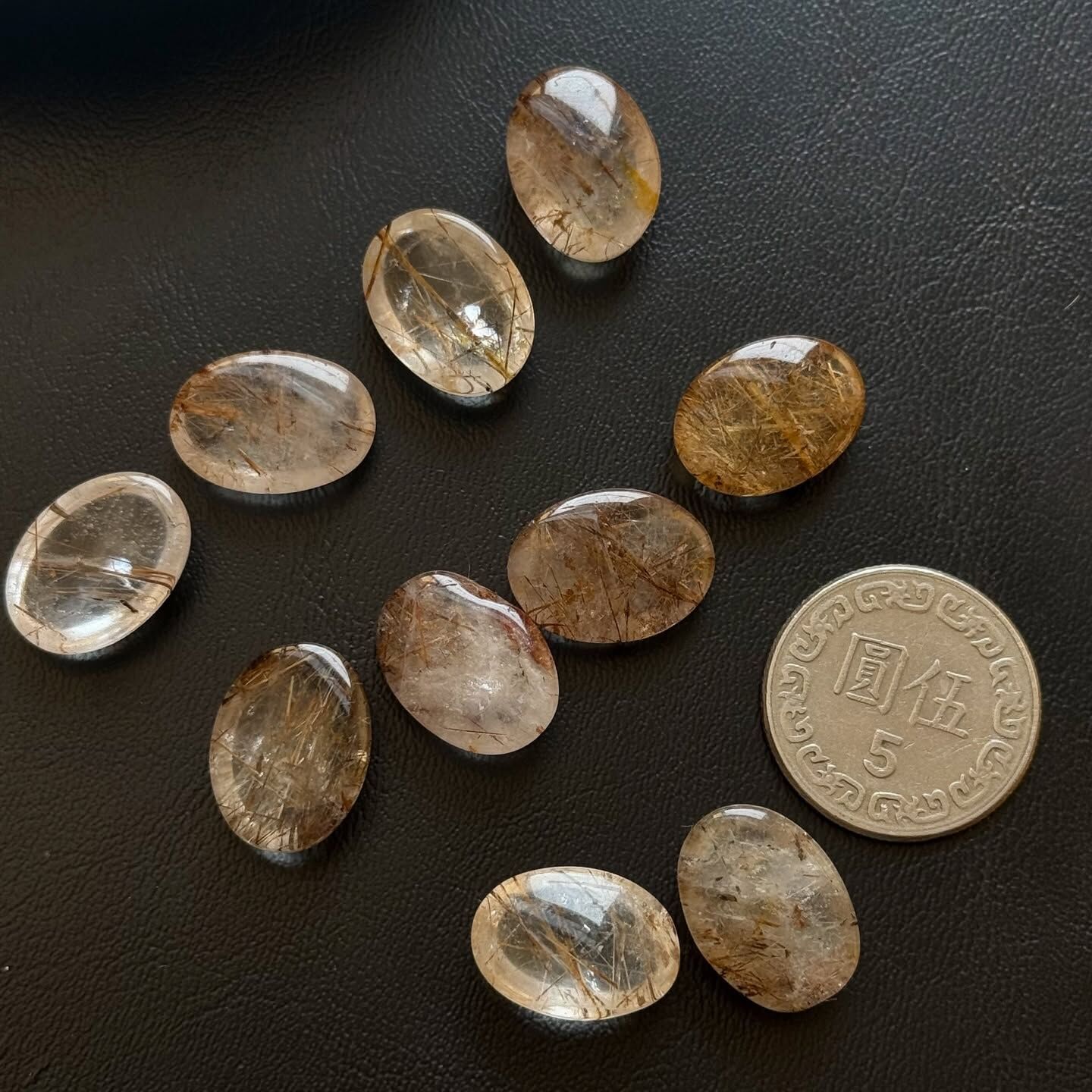 [原石] 黑金超七 水晶蛋面