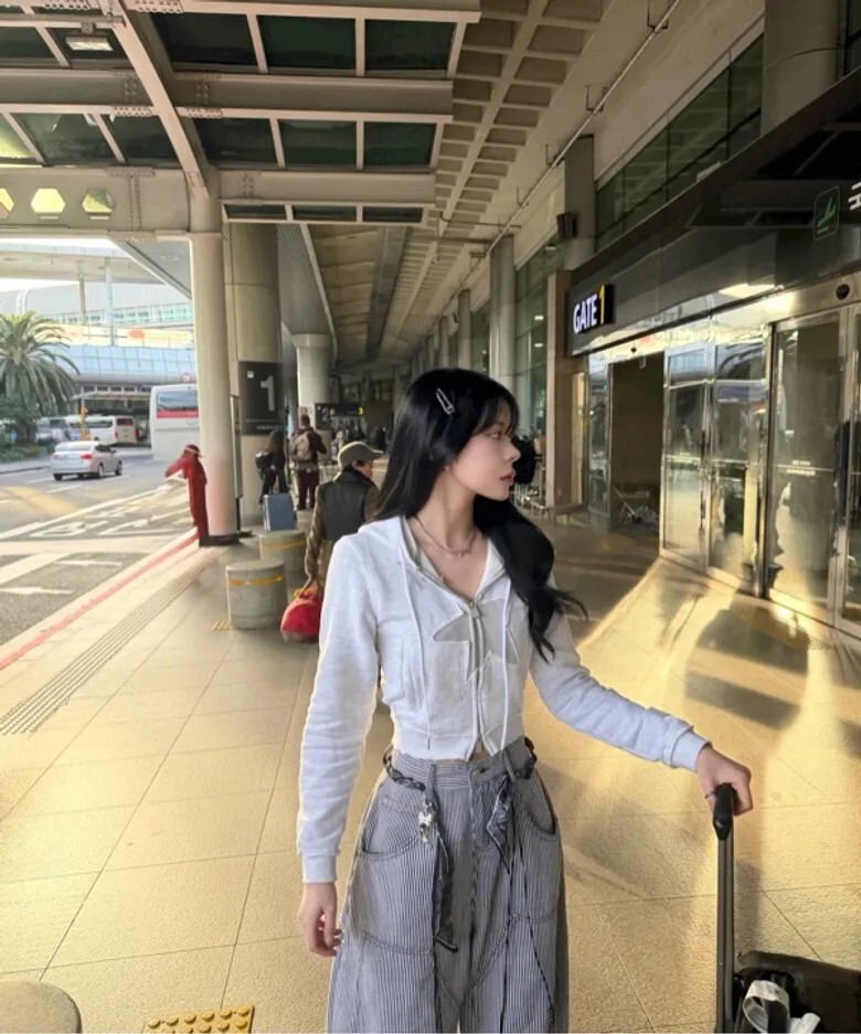 【預購】PRENDA 星星剪布短版雙拉鍊外套 STAR CUT-OFF HOOD ZIP-UP