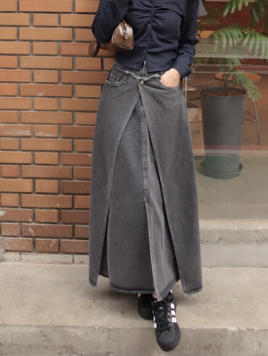 26B201 本期推薦! 設計感與修飾都滿分的雙層煙灰牛仔長裙