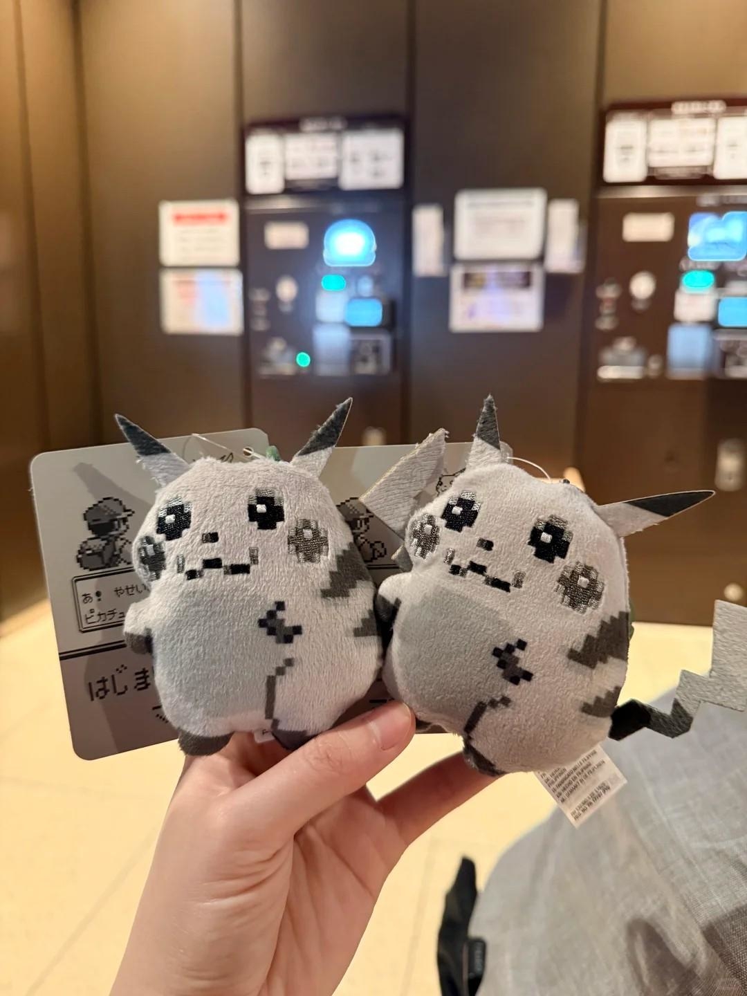 日本寶可夢中心限定  Pokémon 30週年 OG皮卡丘