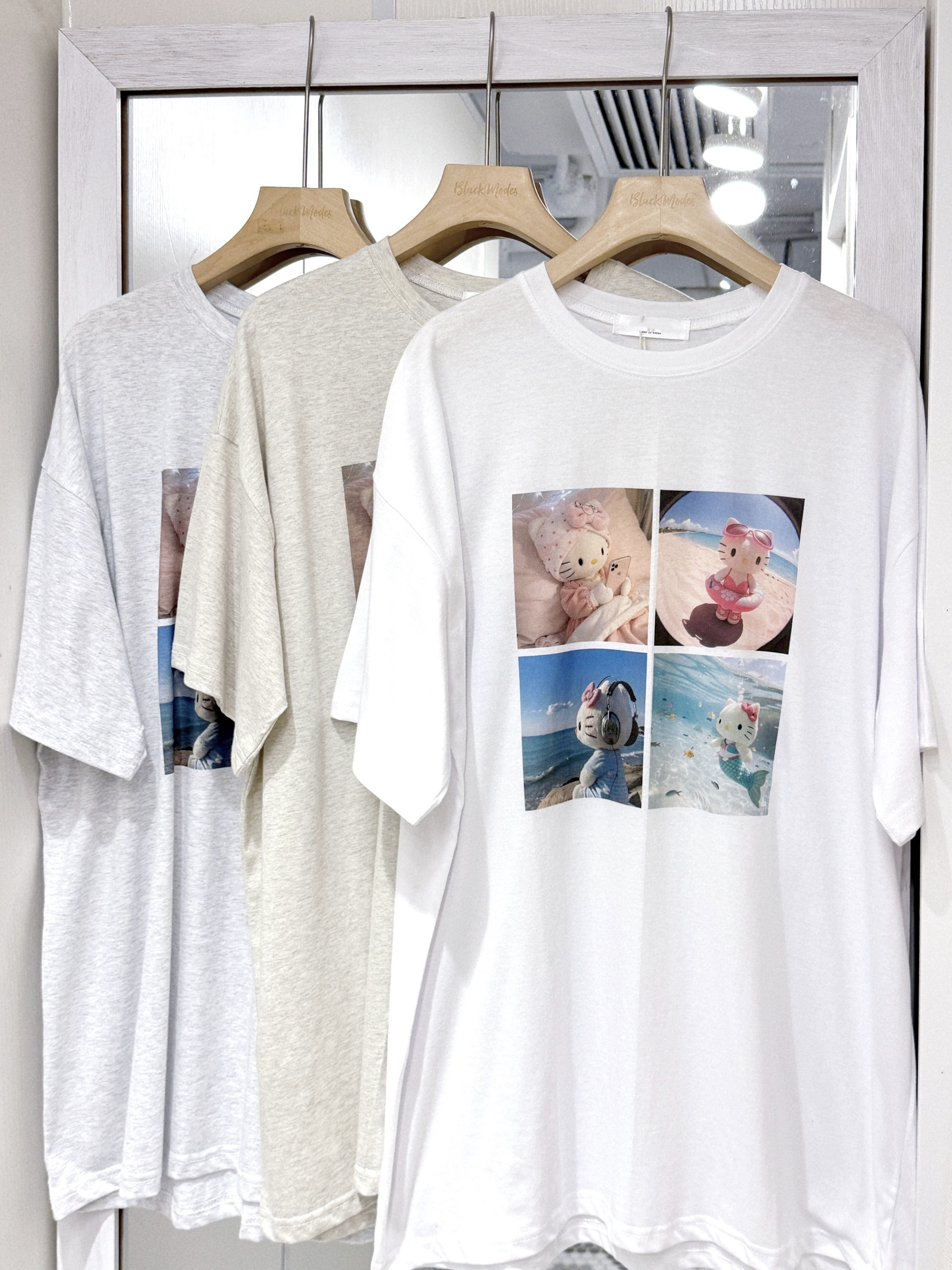 T1286｜4宮格の休閑下海潛水Hello Kitty TEE ≽^• ˕ • ྀི≼🎀