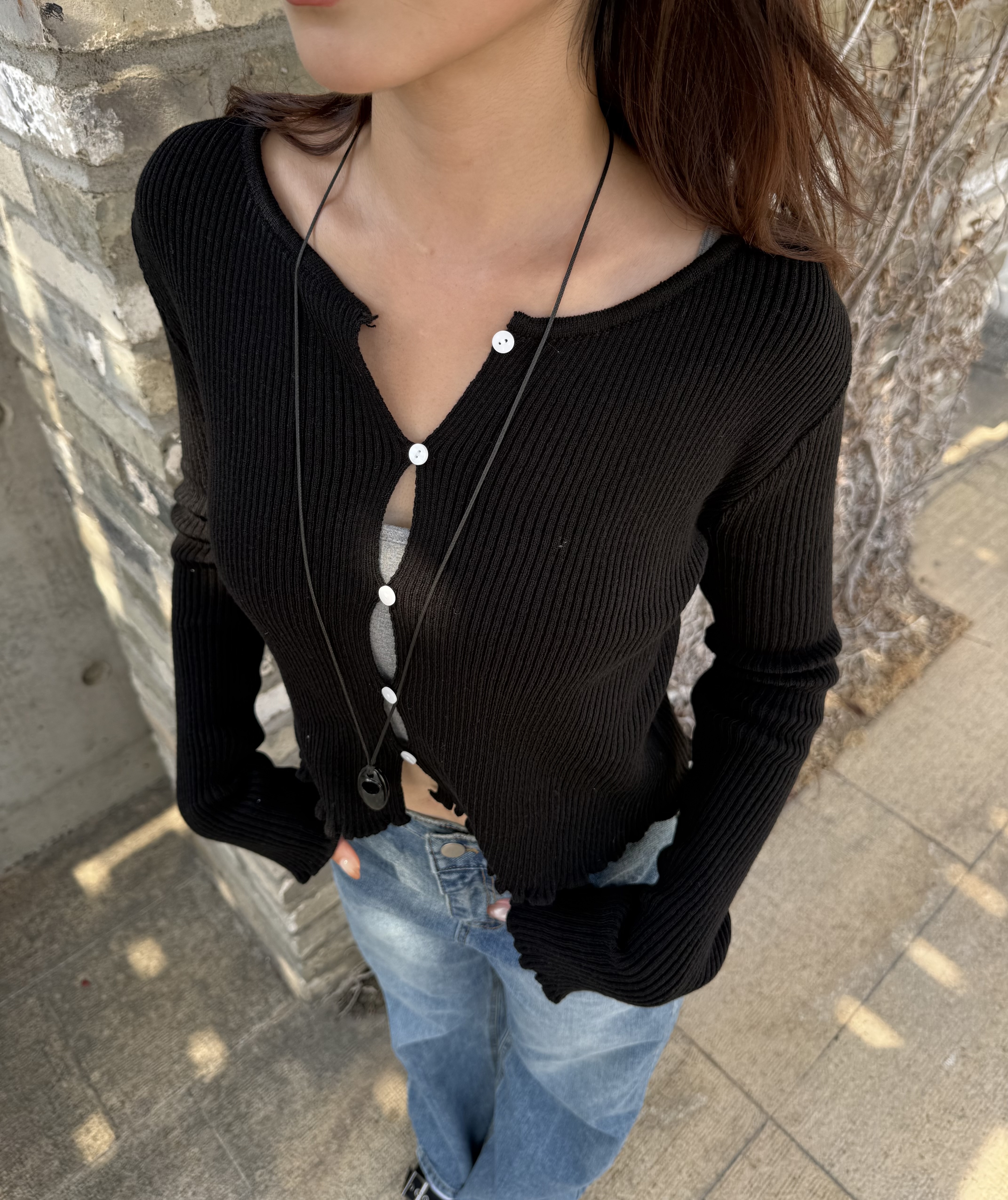 (訂購)薄身針織鈕扣鏤空上衣 T260309(白/黑/灰/紫)