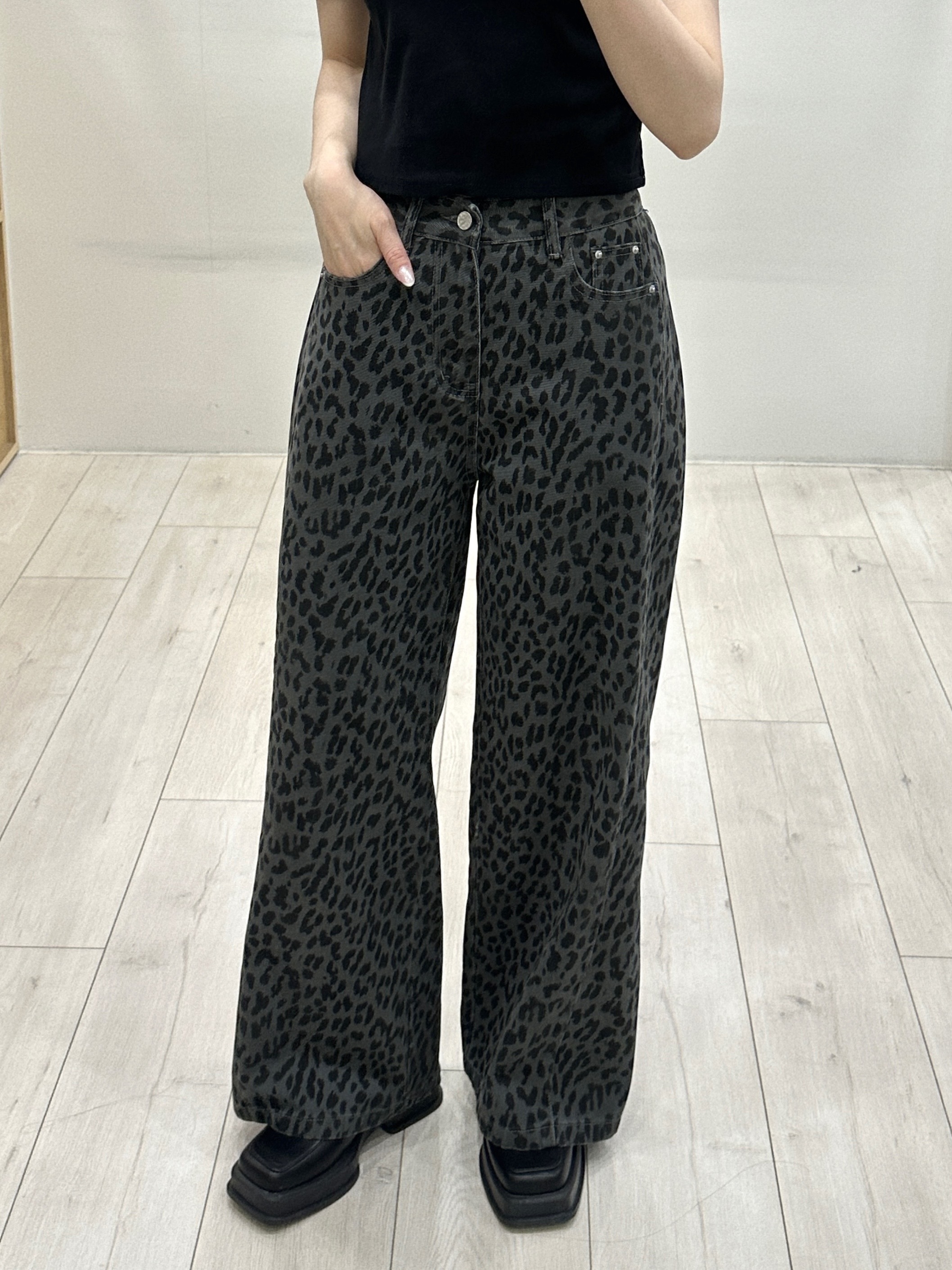 質感豹紋直筒牛仔褲