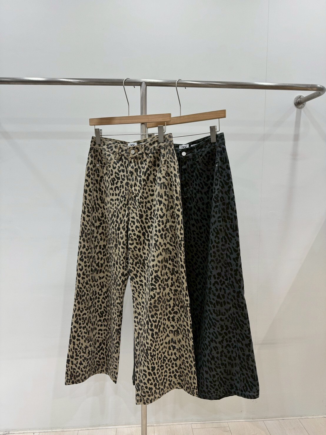 質感豹紋直筒牛仔褲