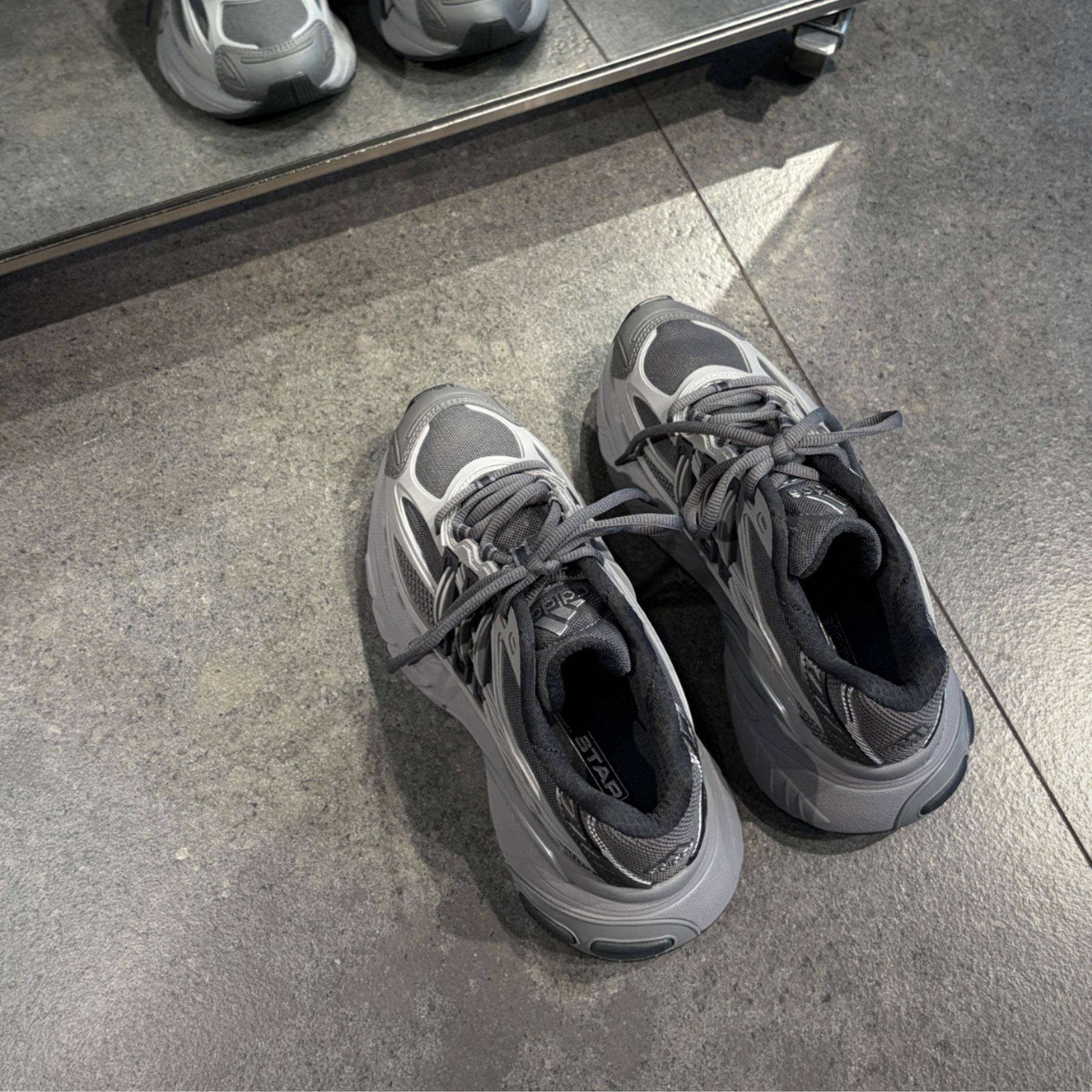 NICEDAY 代購 Adidas Adistar XLG 2.0 銀灰 灰 銀黑 金屬 灰黑 機甲鞋 科技 未來 HQ7554