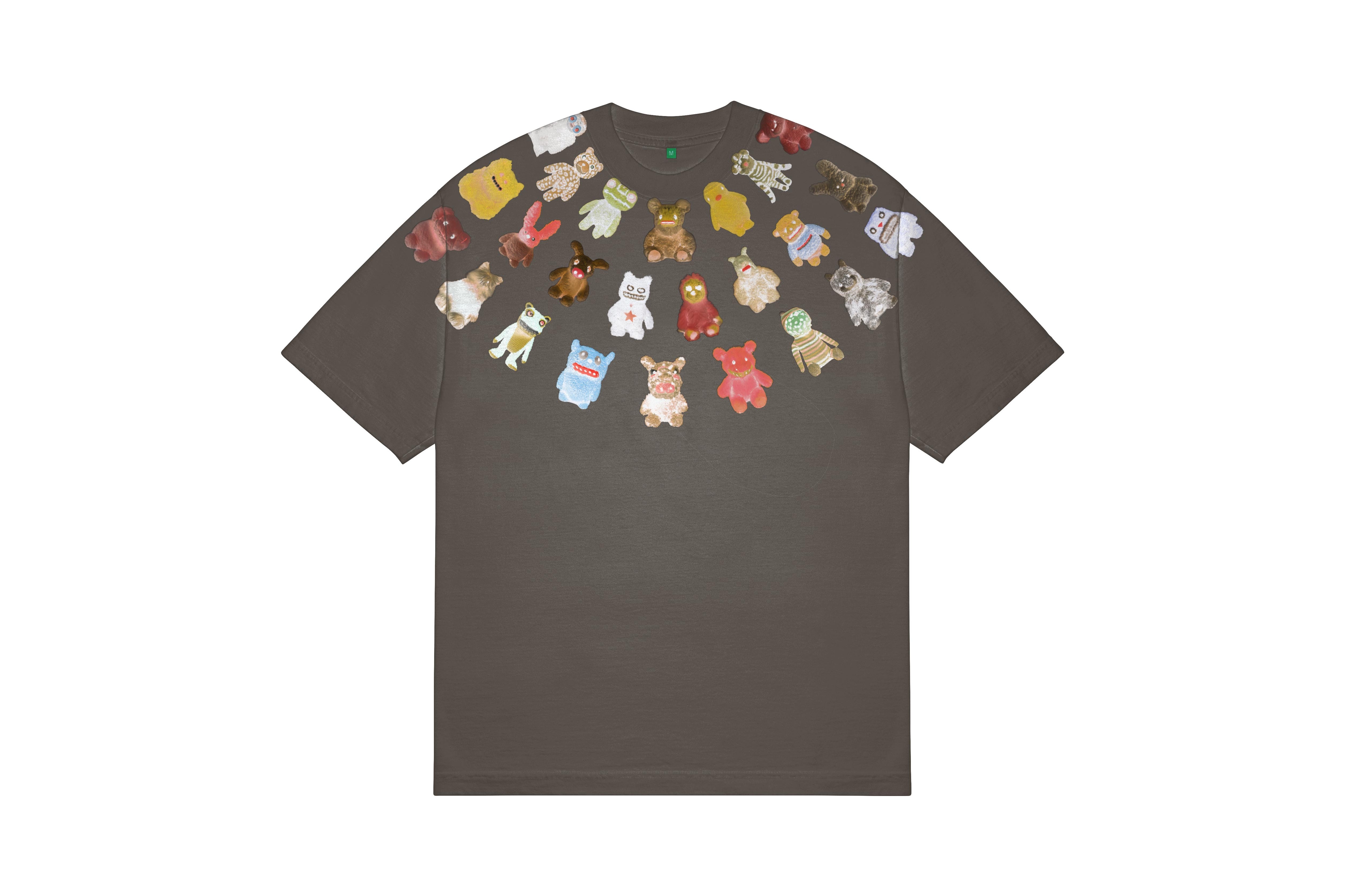 b.Eautiful "Plushie Friends T-Shirt" (Clove)