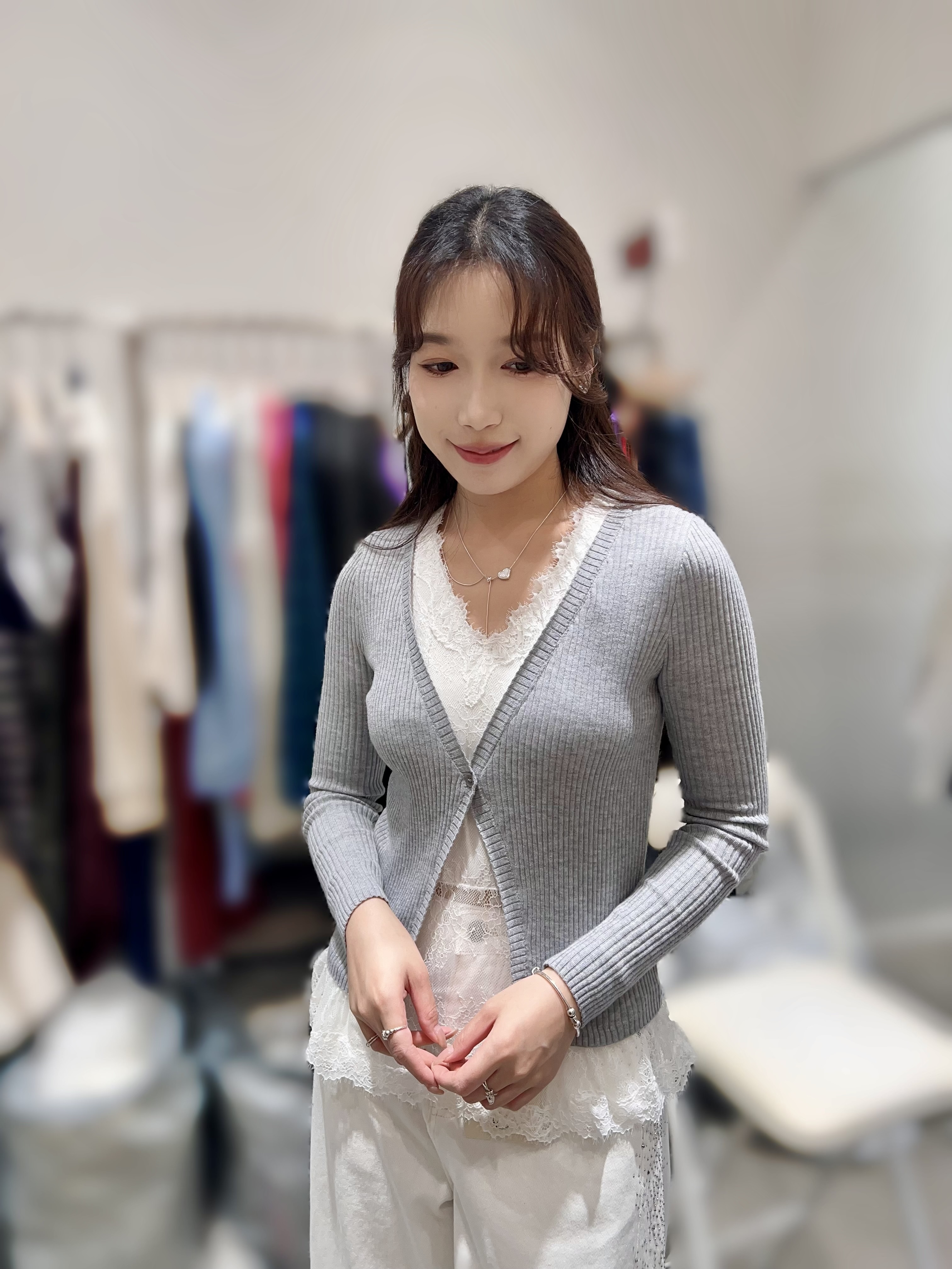 RL07   假兩件  胸 36-50 長23  $549 (一口價)