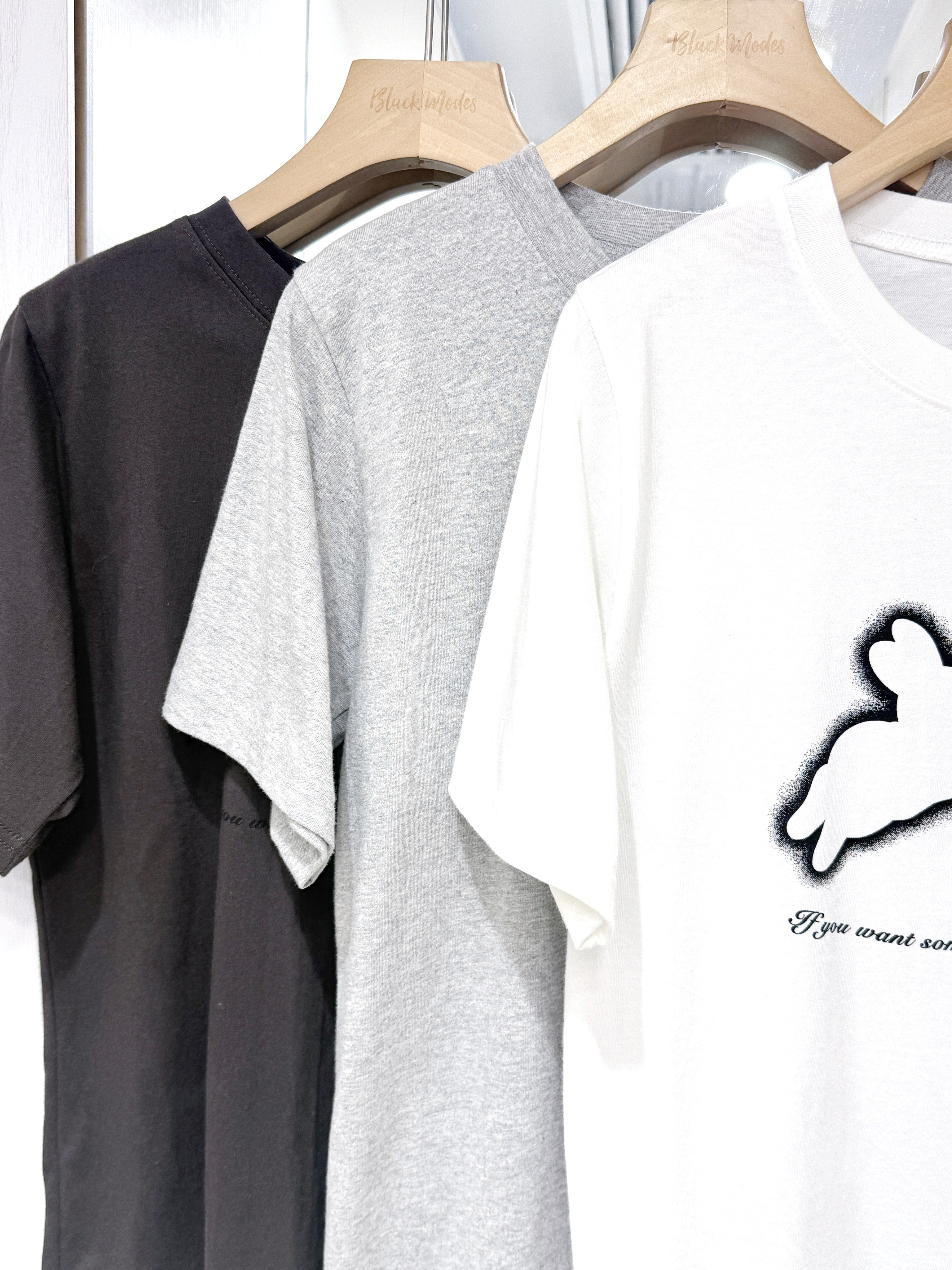 T1305｜極簡系⋆.˚ 雙向模糊邊兔兔TEE