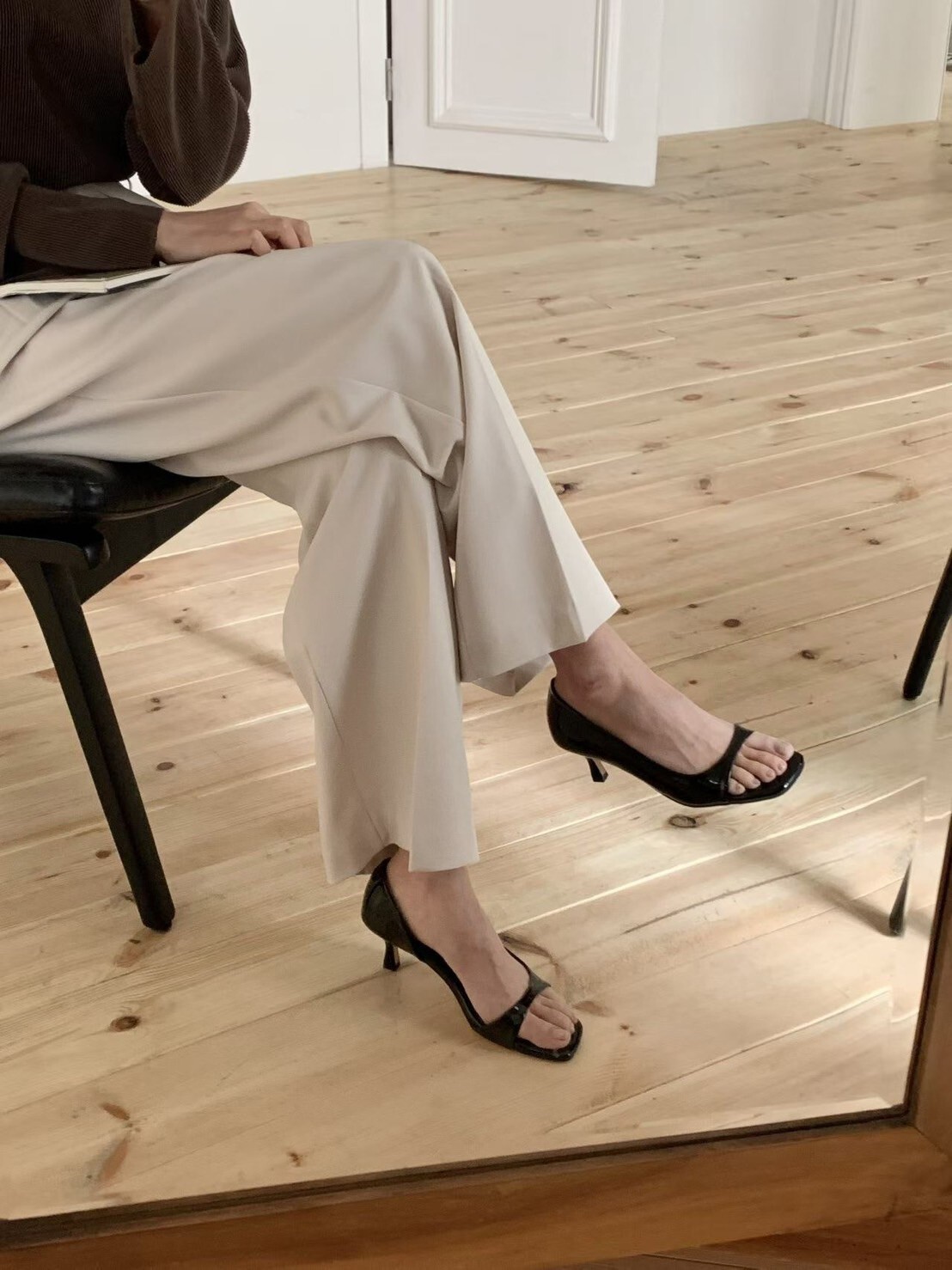 亮面漆皮一字帶細跟涼鞋 / 3色