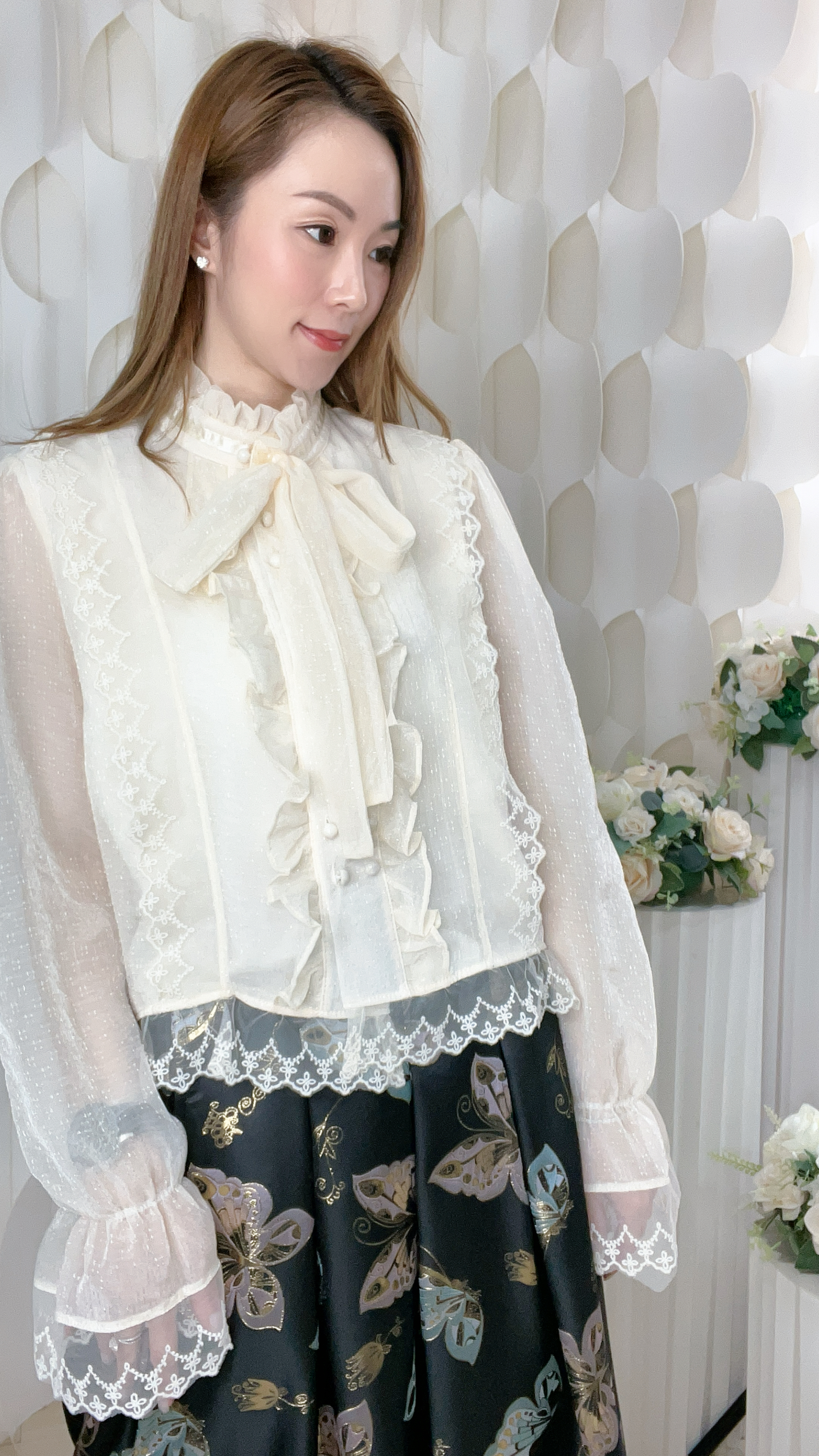 30%真絲RUFFLE領LACE邊暗紋上衣(胸38 腰38 長20吋)7351 #1903clo