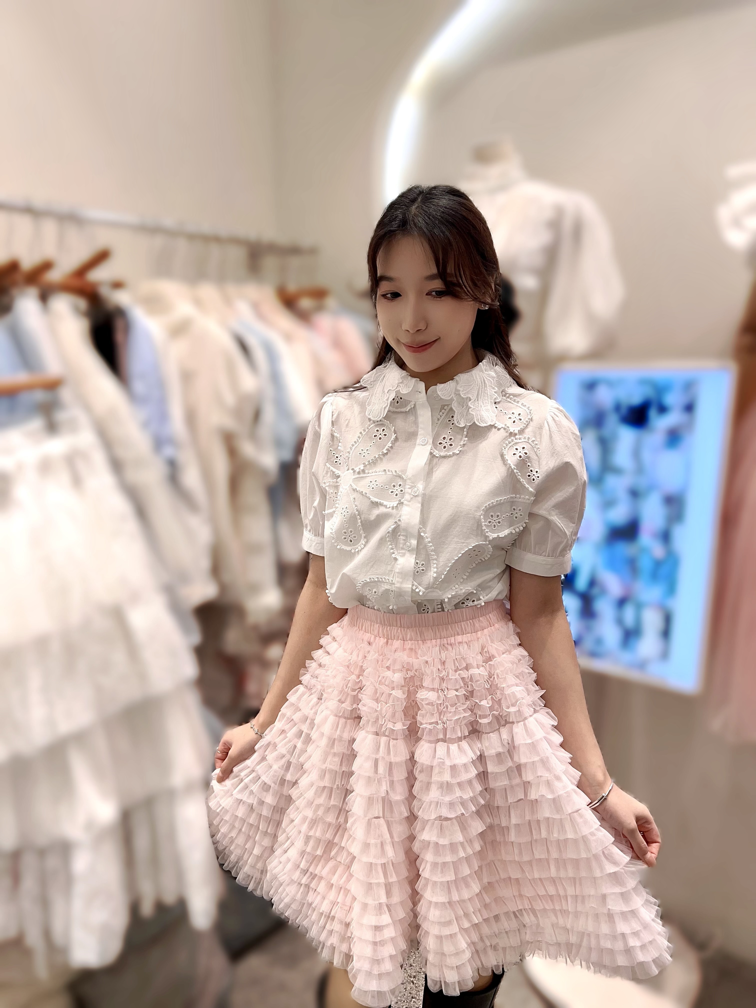 AW03  裙 腰26-44 HIP52 長21 $509 (一口價)