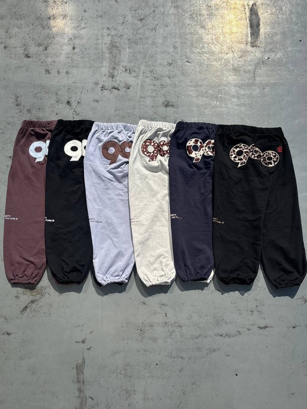 【9090】0321 發售 90 Logo Sweat Pants