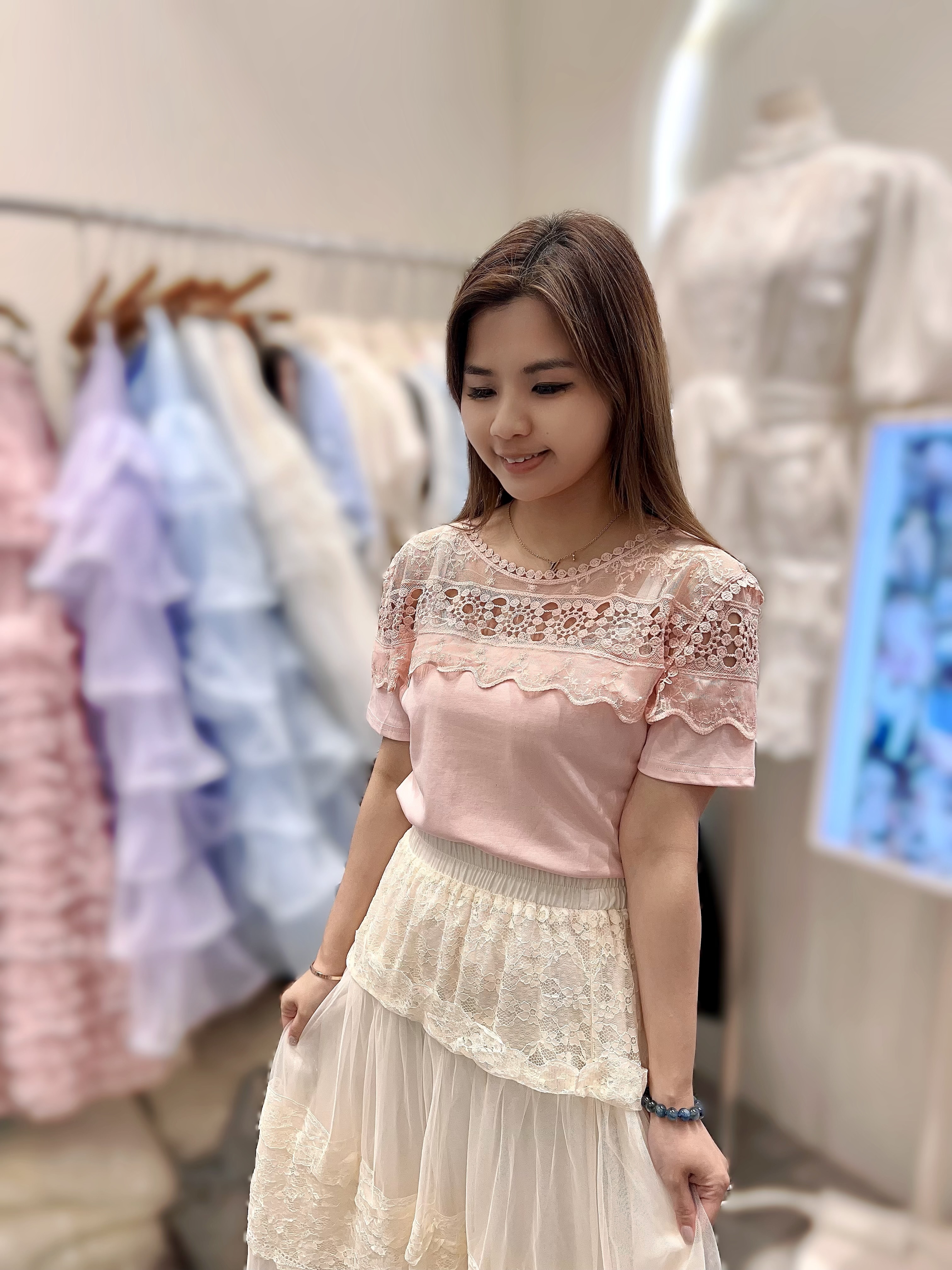 AW01 胸38-50 長22 $439 (一口價)