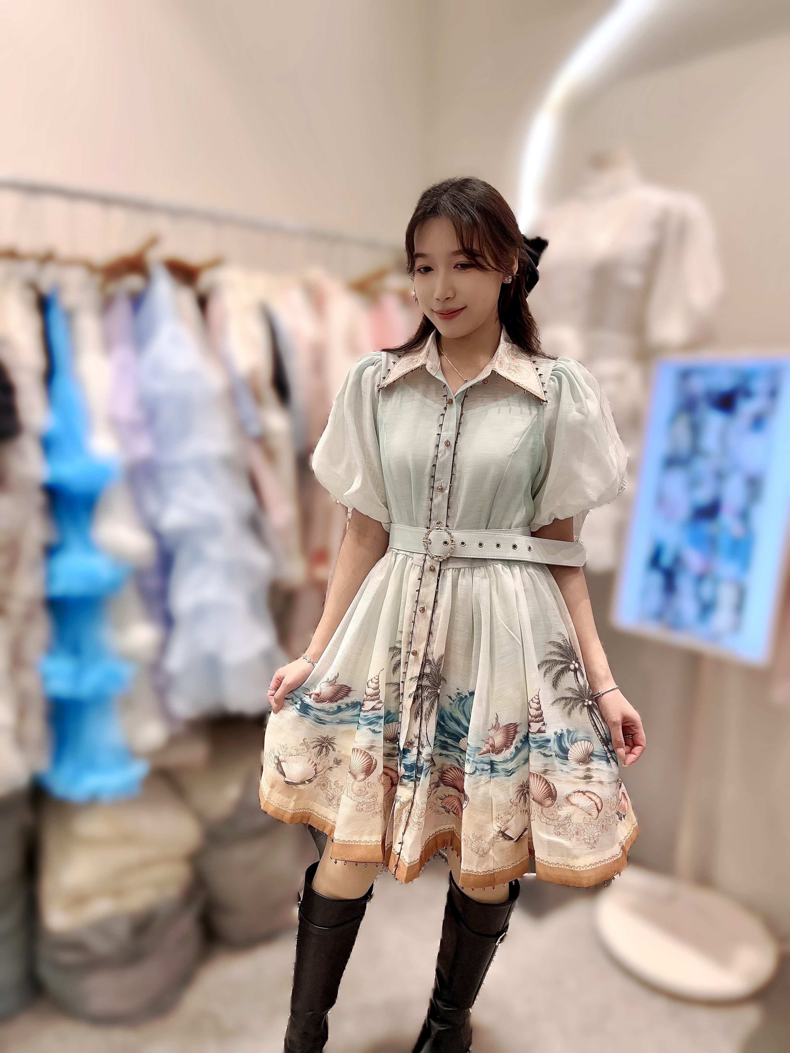 AW05 胸38 腰36 HIp48 長35 $799 (一口價)