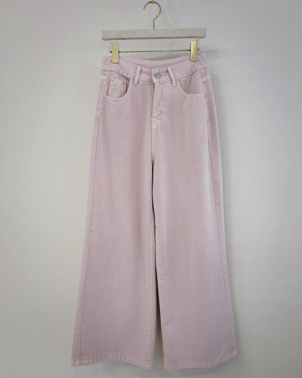 【亮眼的甜酷風櫻花粉斜紋牛仔褲】（現貨）