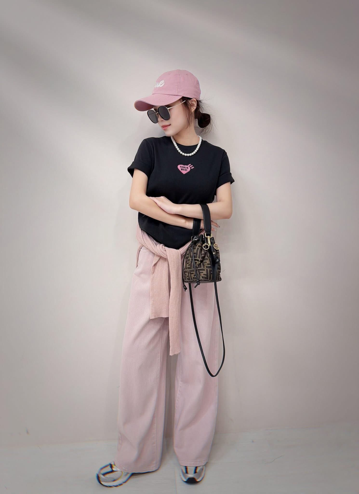 【亮眼的甜酷風櫻花粉斜紋牛仔褲】（現貨）