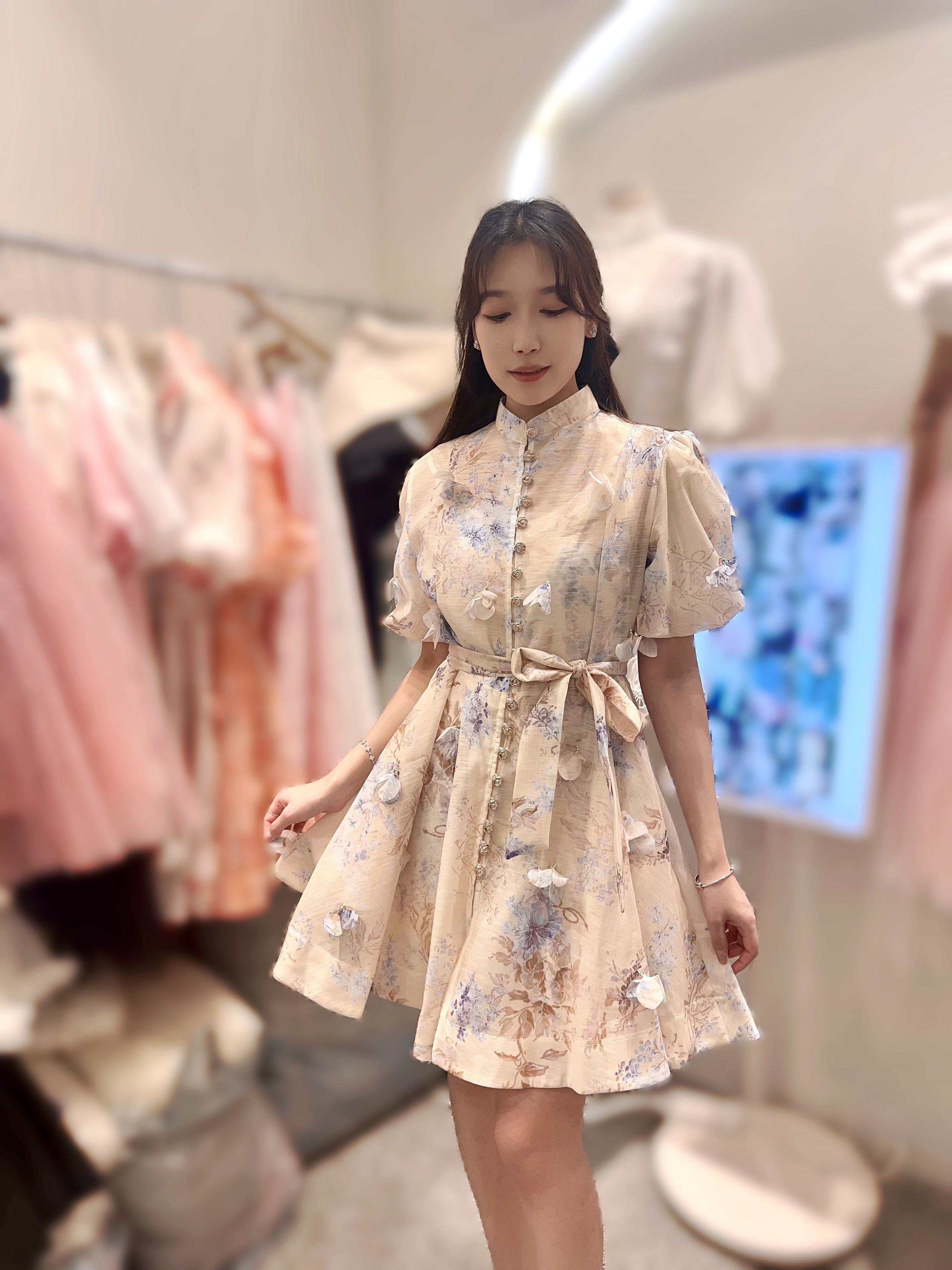 AW28 胸 39   腰34 HIP50 長34 $699 (一口價)