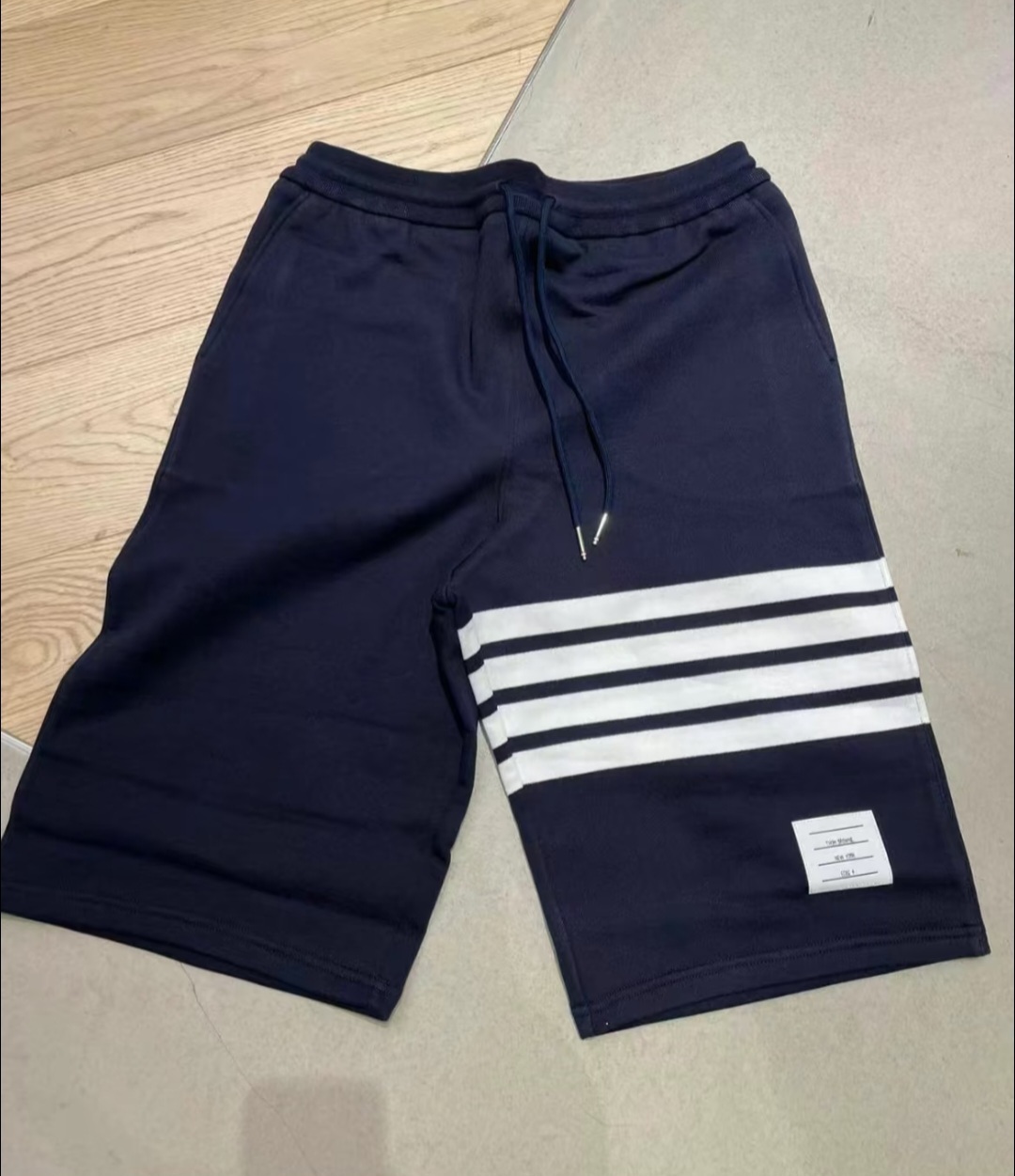 THOM BROWNE 男款 短褲