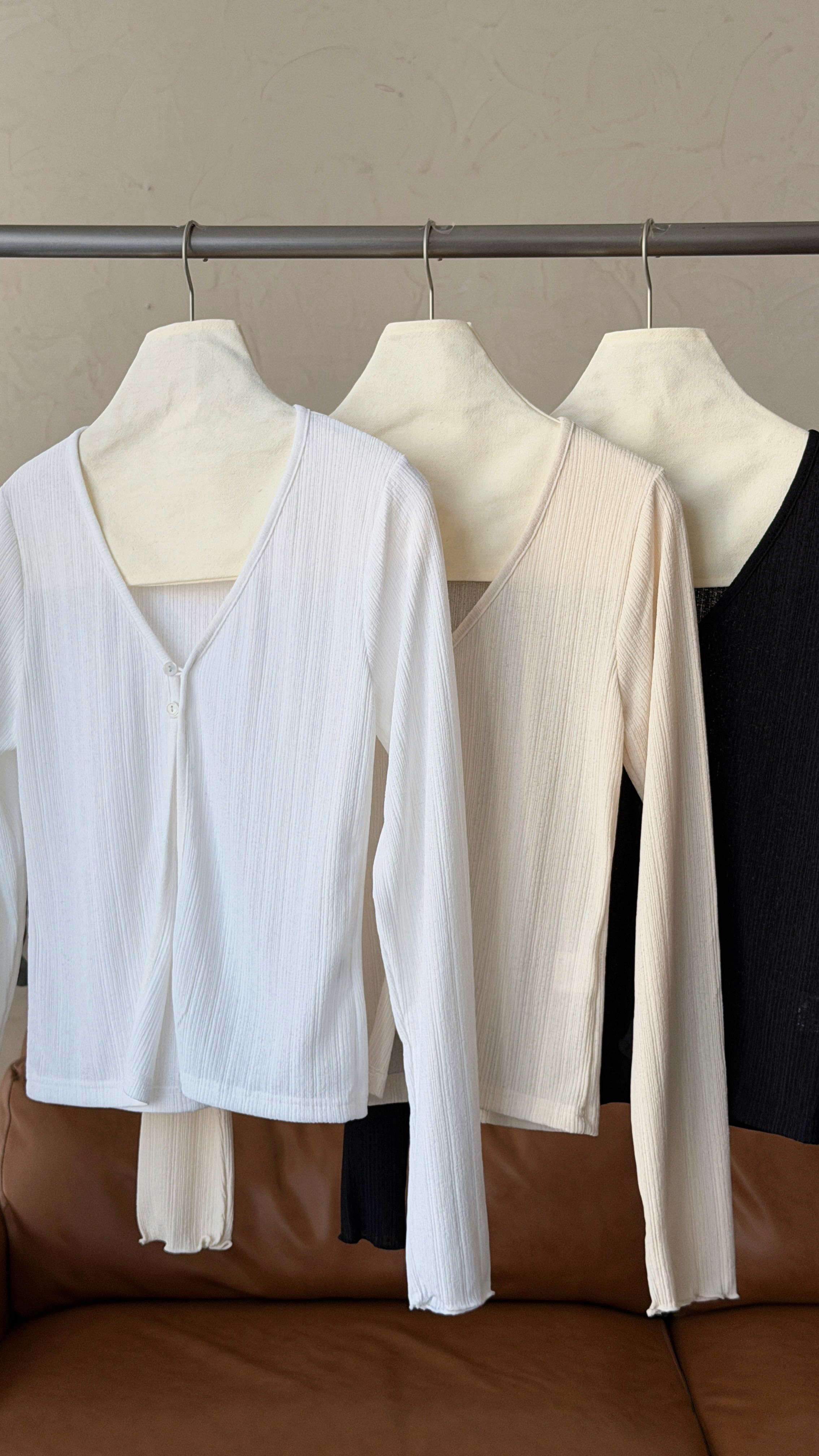 KR490 暗直紋雙鈕V領TOP-3色