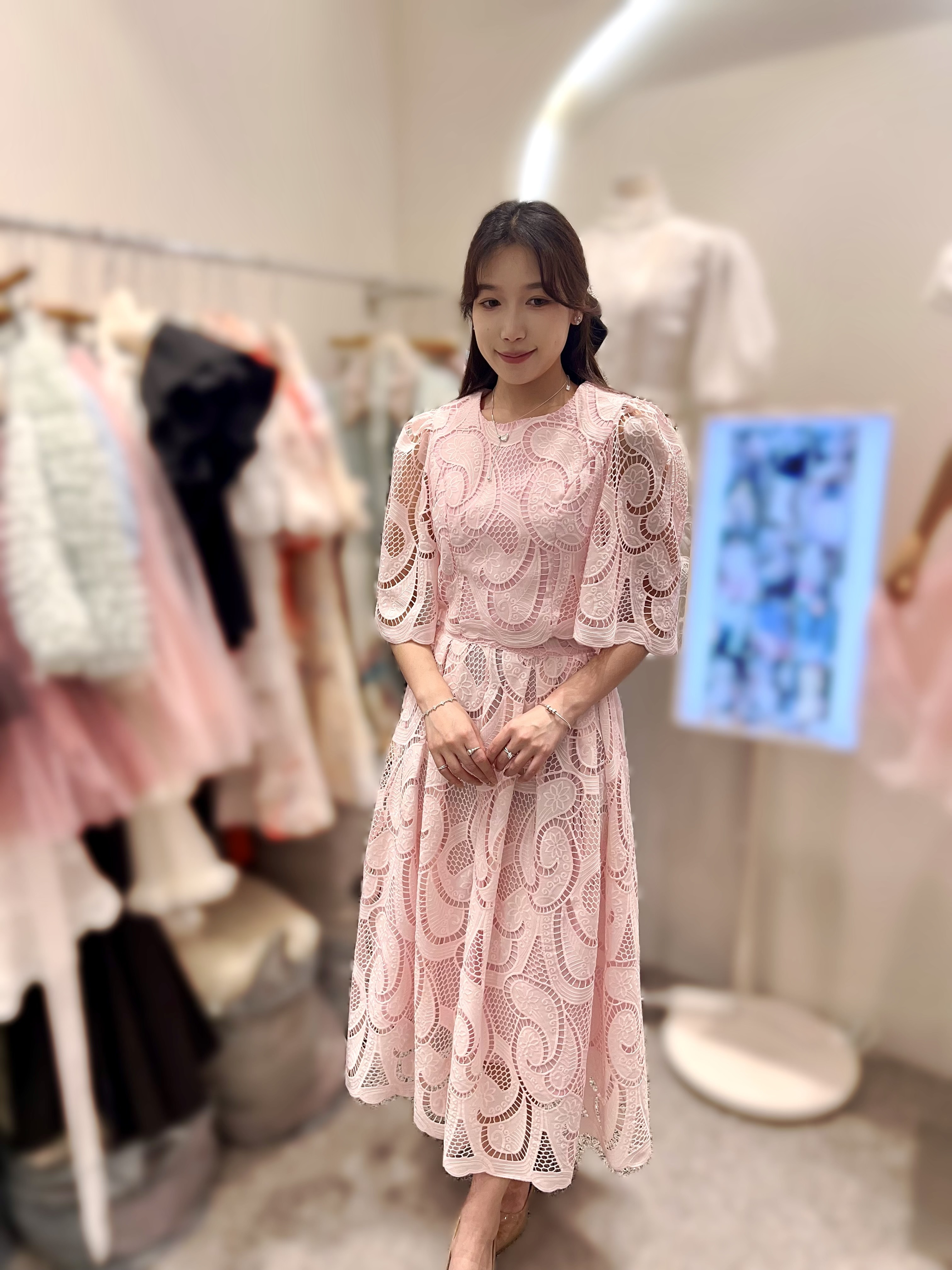 AW17 ( 1 SET) TOP S:胸34 M36  S 長15 M:15.5/    裙:S腰28 M30  HIP S:54 M:58 長34$999 (一口價)