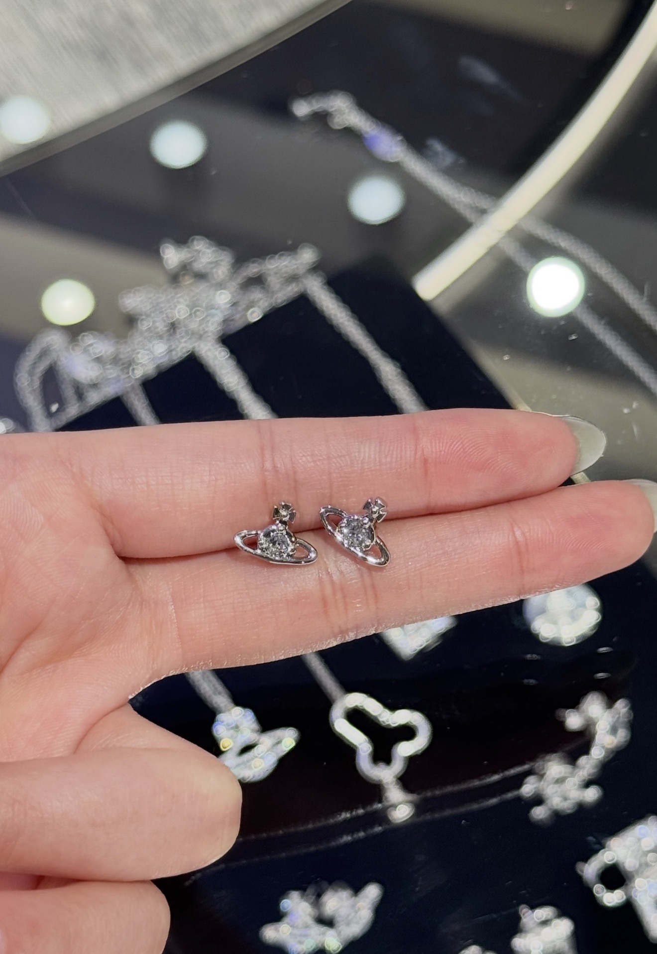❰ 香港現貨 ❱ Vivienne Westwood Nano Solitaire Earrings