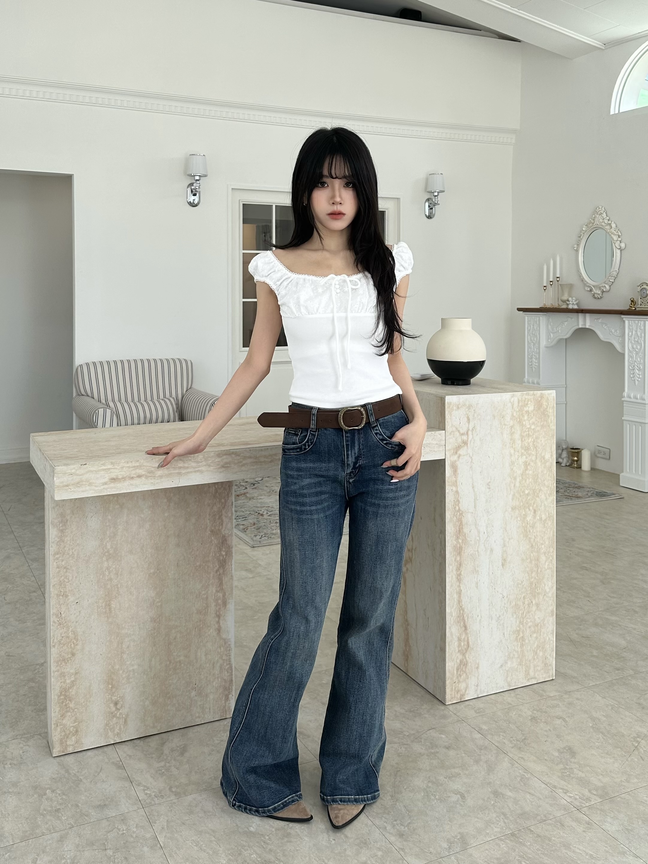 偷偷顯瘦配皮帶喇叭褲