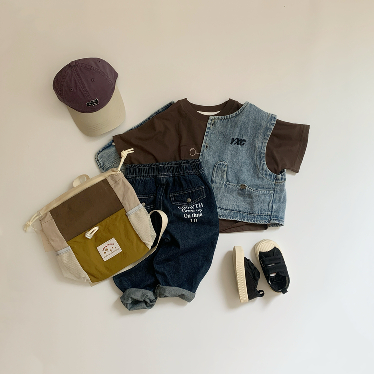 簡約小標短袖上衣