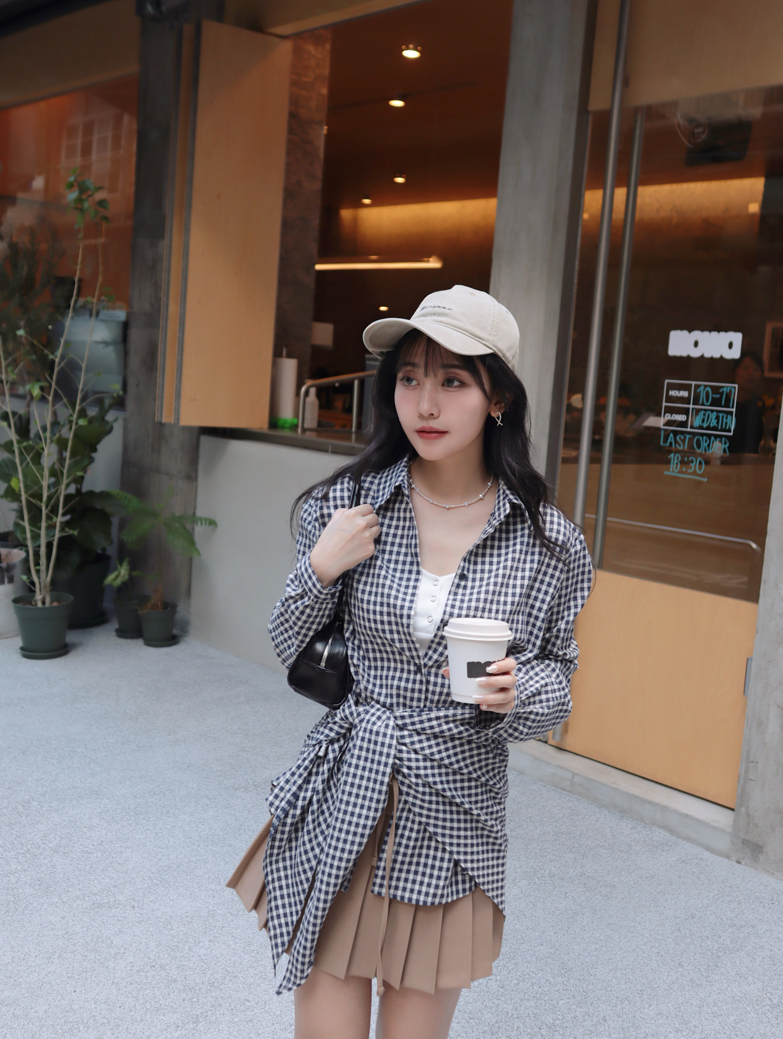 26B114  Monday to Sun 質感日常版型極佳的格紋襯衫+三角巾Set (韓國布料) 自留大推款