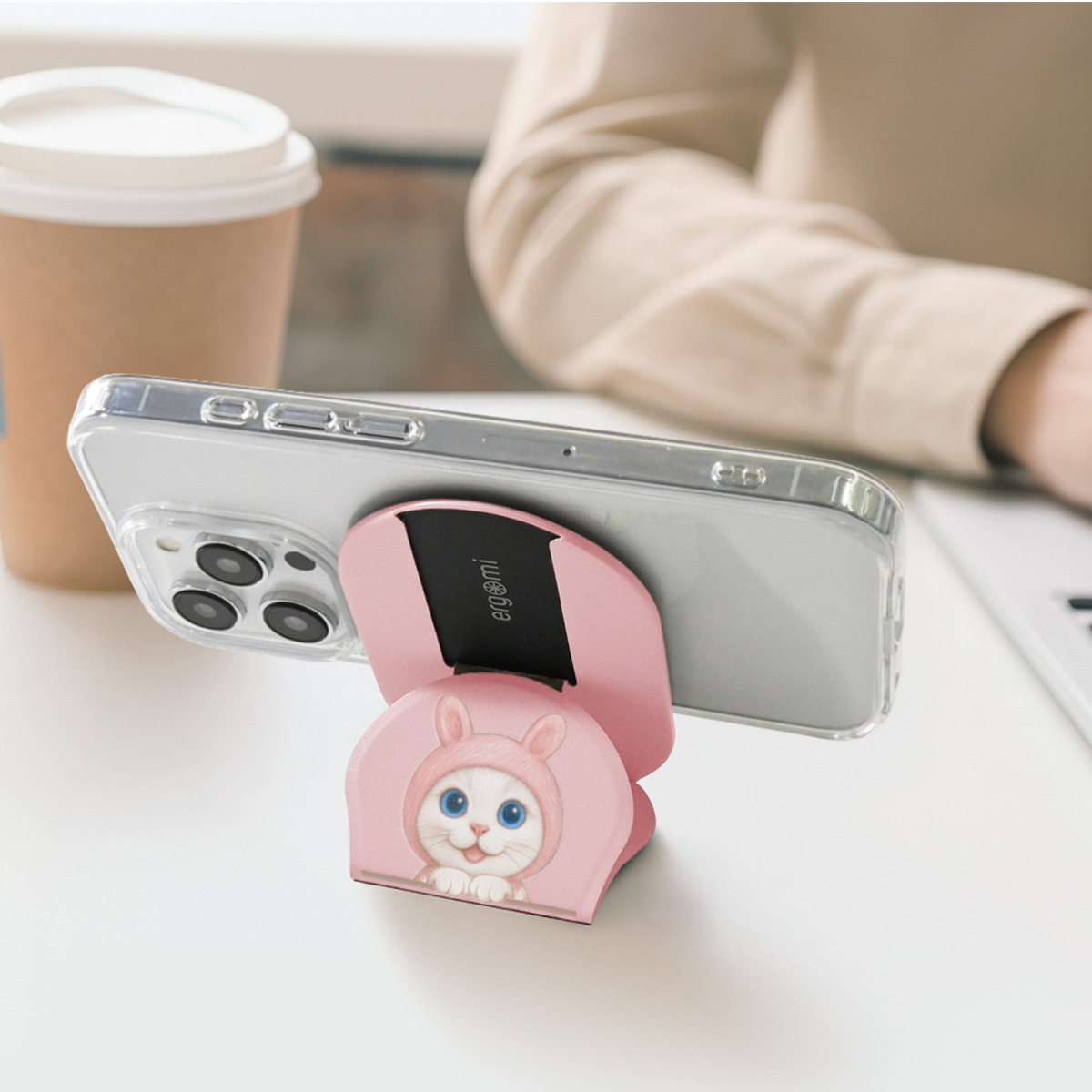 軟萌家族｜雙磁圈多角度手機支架 ergomi