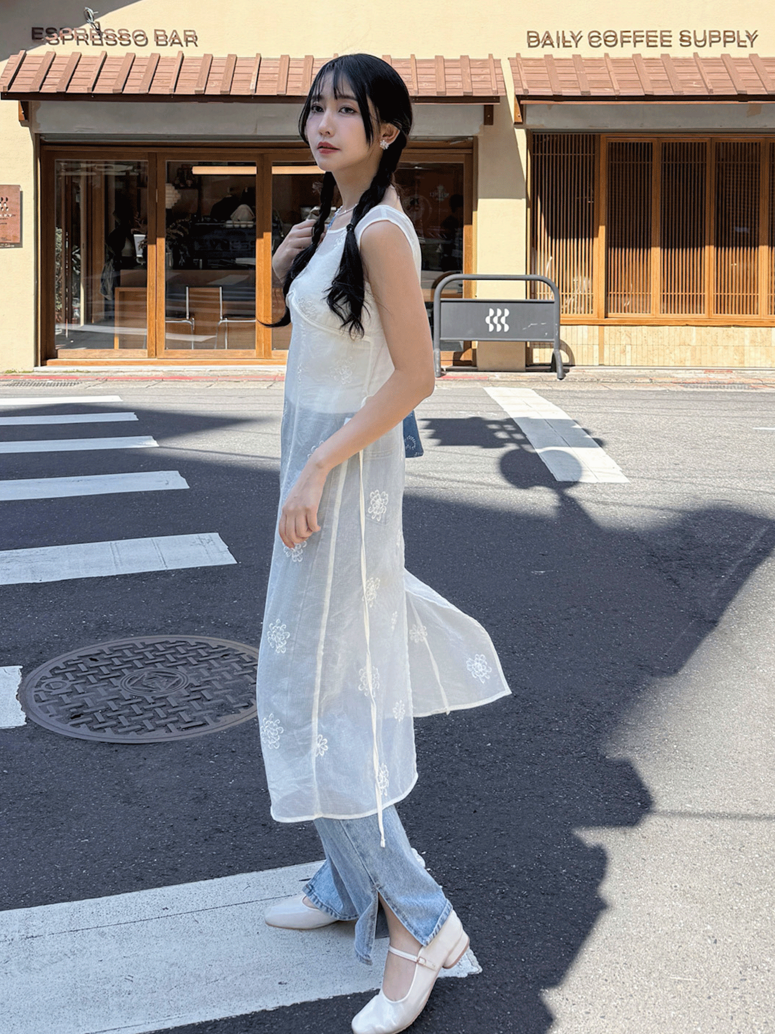 26B121 與莫內的早晨邂逅 前後兩穿透膚花花長背心 (韓國布料)