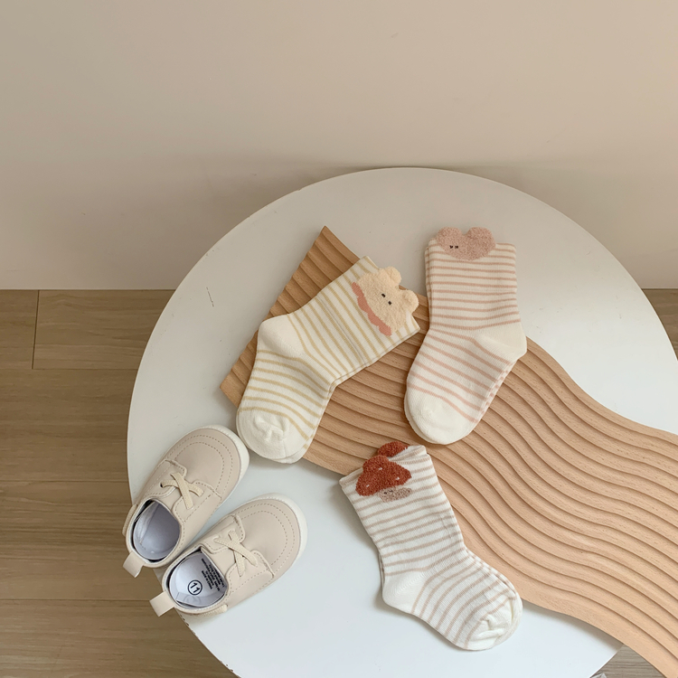 可愛不勒腿中筒襪組